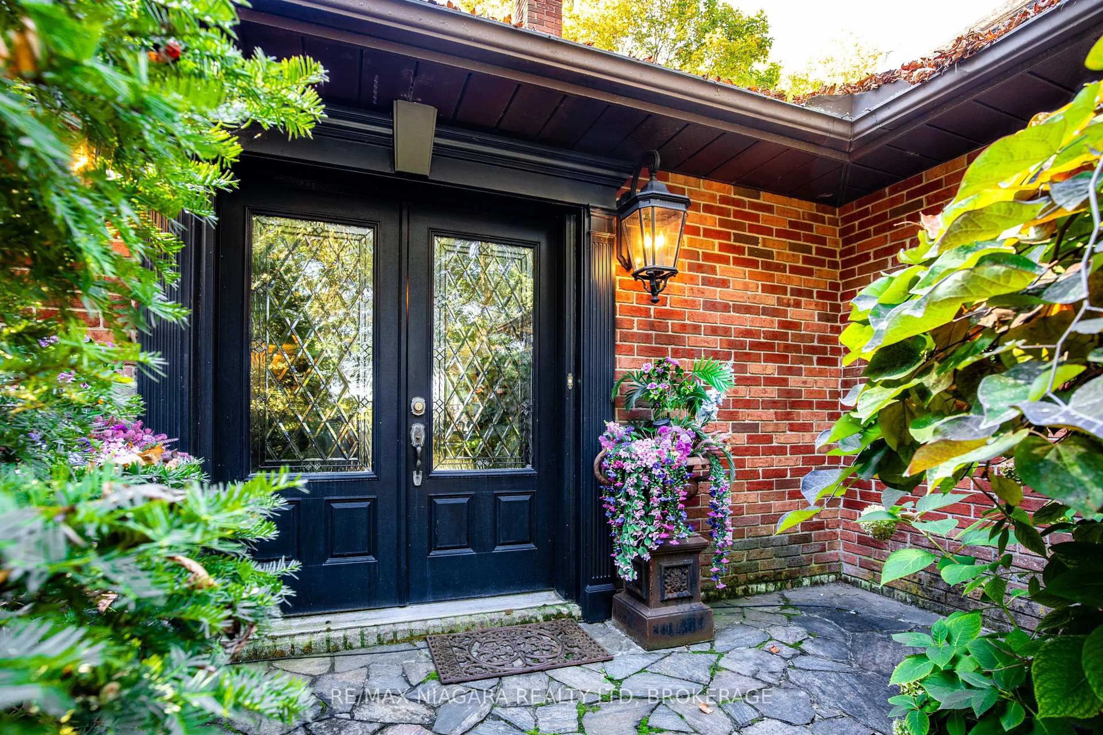 Unknown for 735 Lakeshore Rd, Port Colborne Ontario L3K 5V3