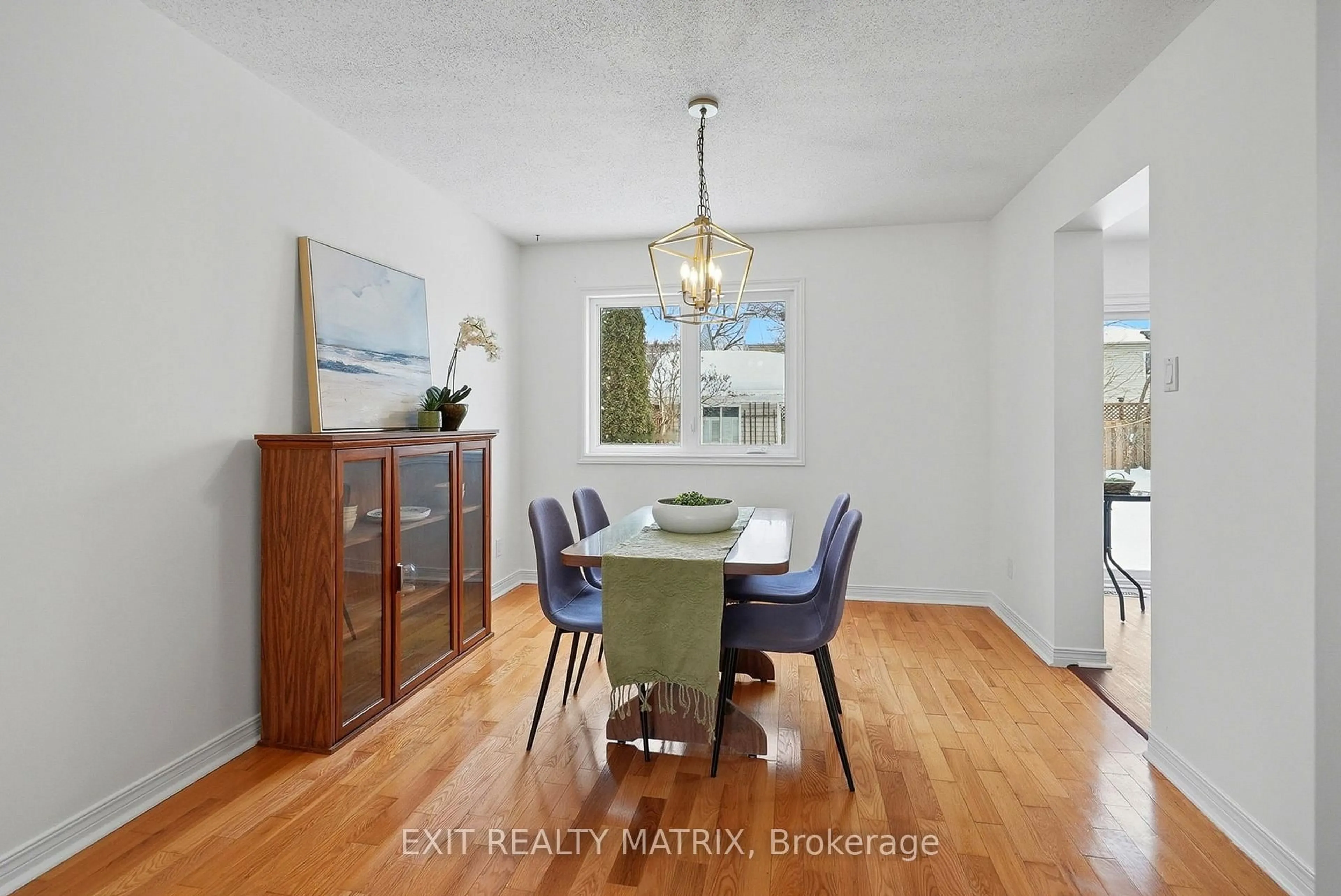 Dining room, unknown for 727 Brome Cres, Ottawa Ontario K4A 3G8
