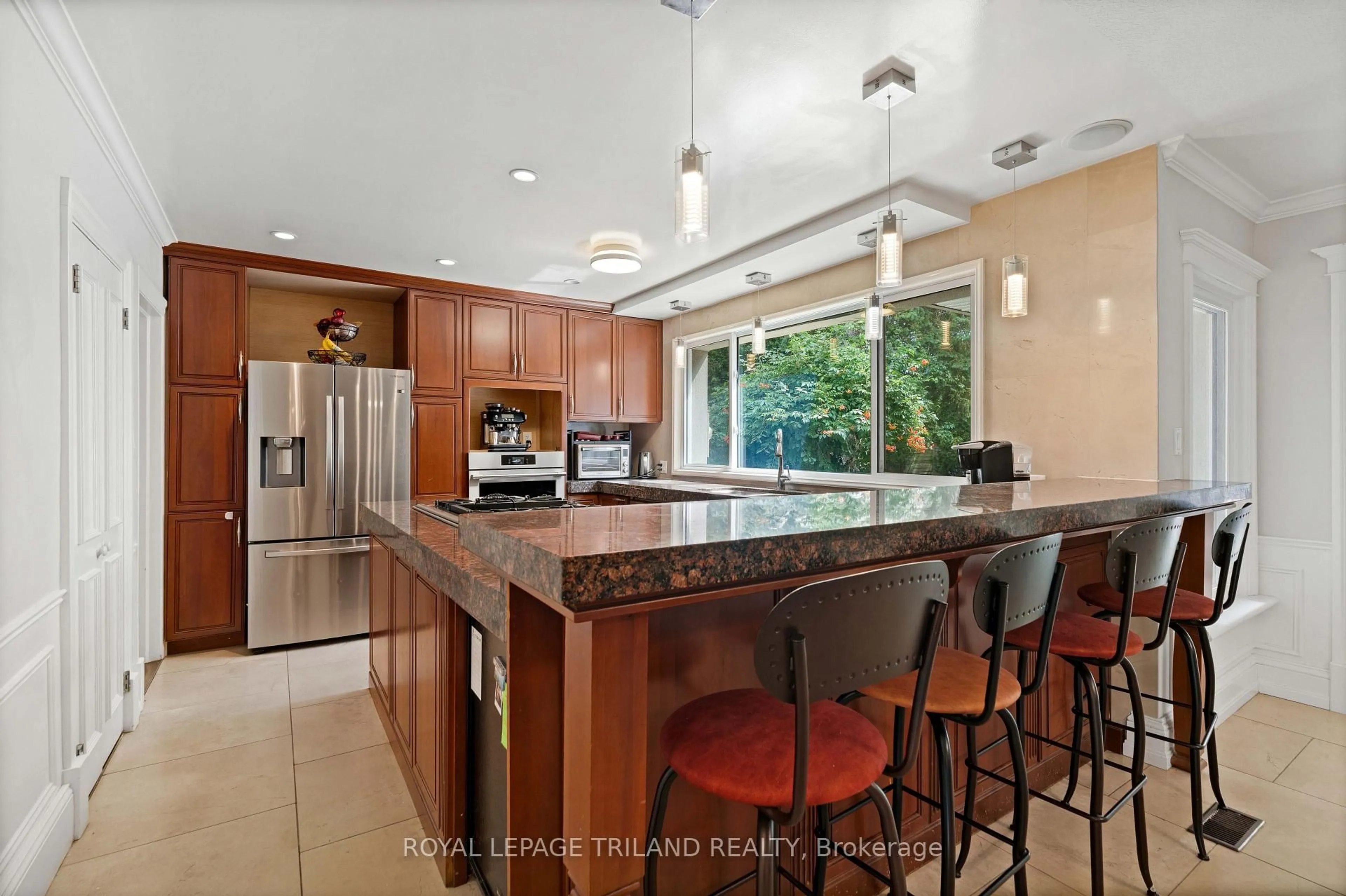 Open concept kitchen, ceramic/tile floor for 57 Westchester Dr, London North Ontario N6G 2K6