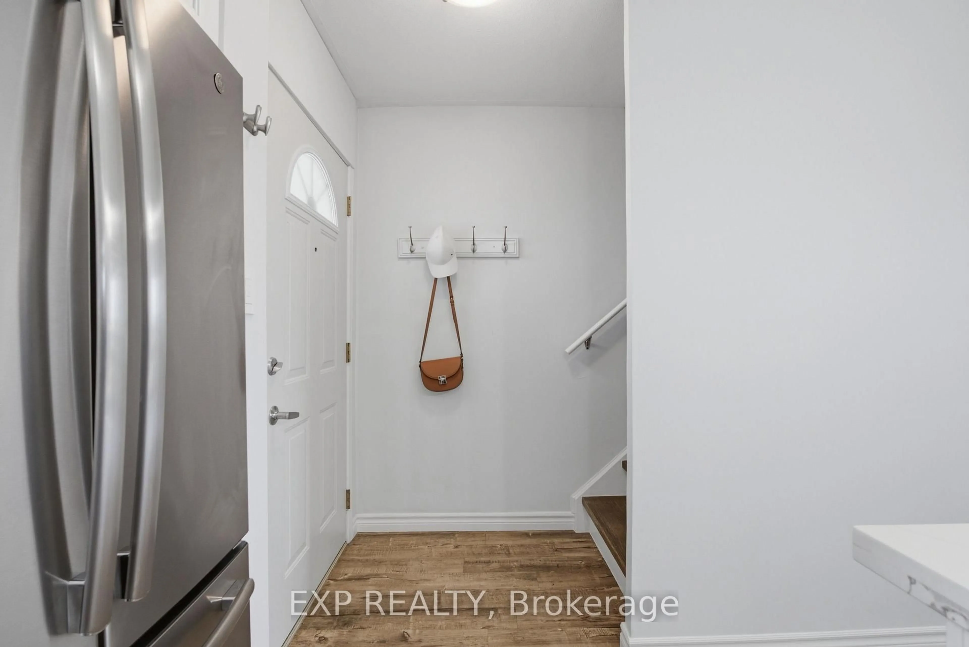 Indoor entryway for 350 Quigley Rd #644, Hamilton Ontario L8K 5N2
