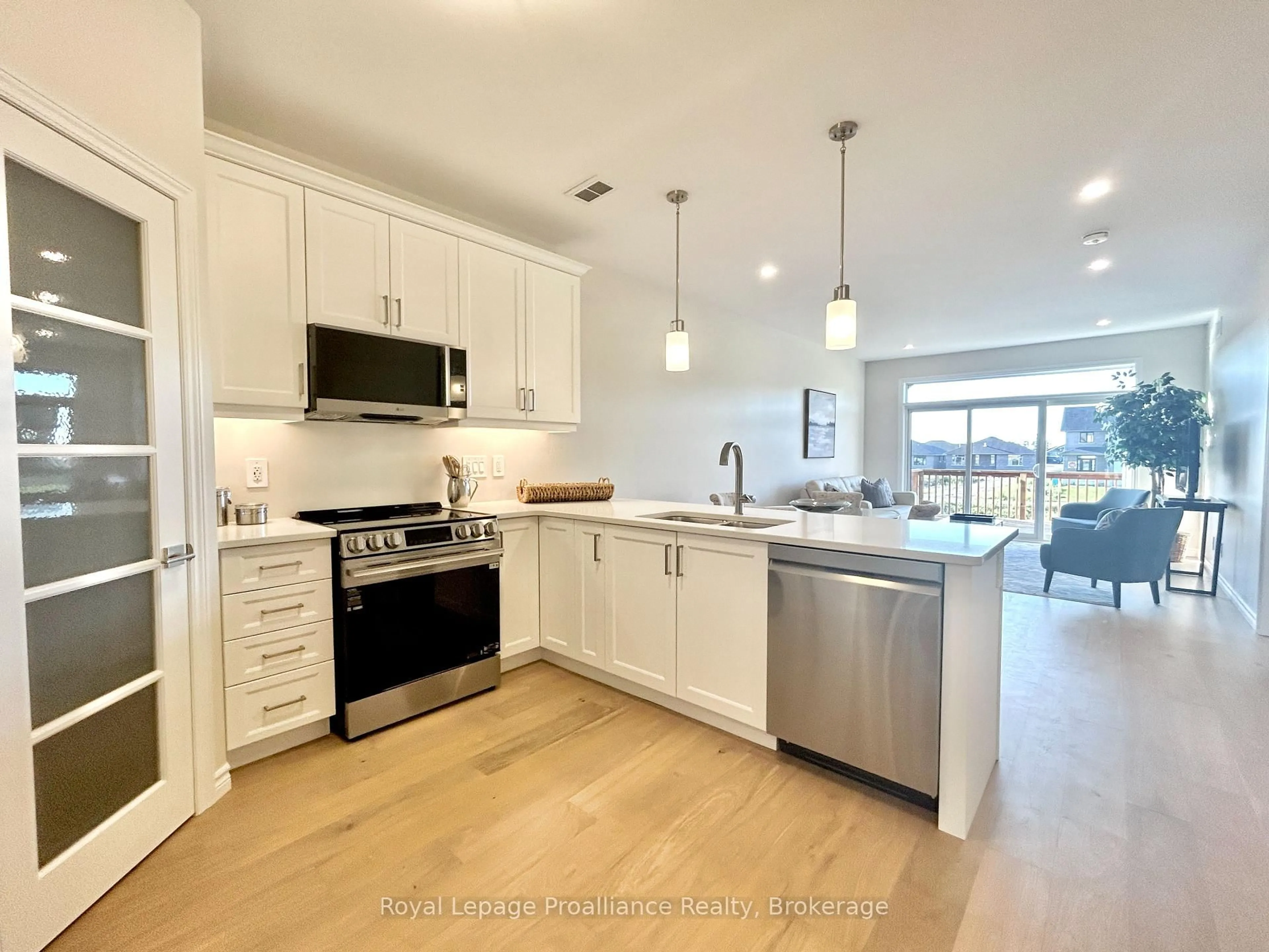 Open concept kitchen, ceramic/tile floor for 130 Athabaska Dr, Belleville Ontario K8N 0T2