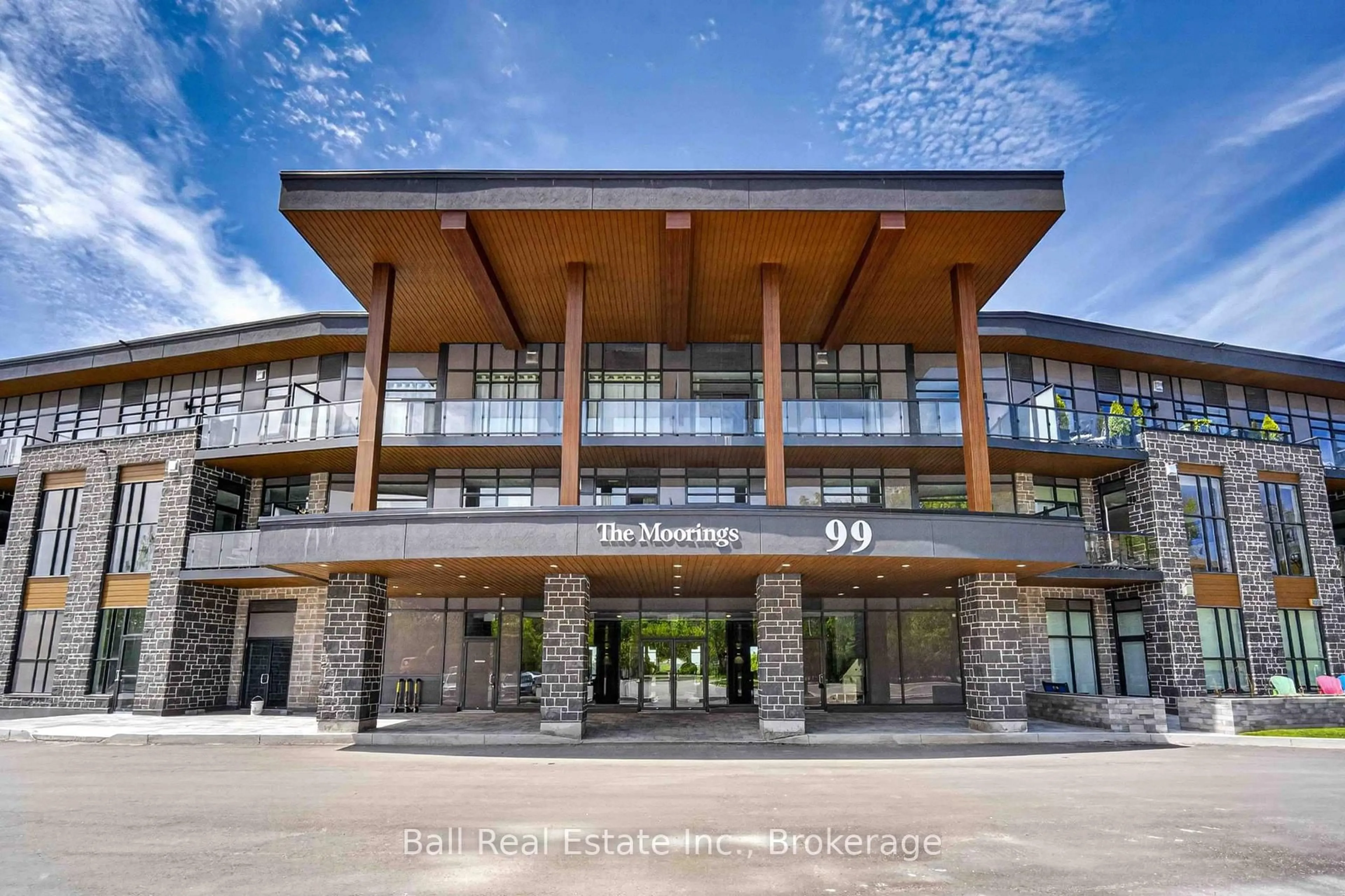 Indoor foyer for 99 Louisa St #116, Kawartha Lakes Ontario K0M 1N0