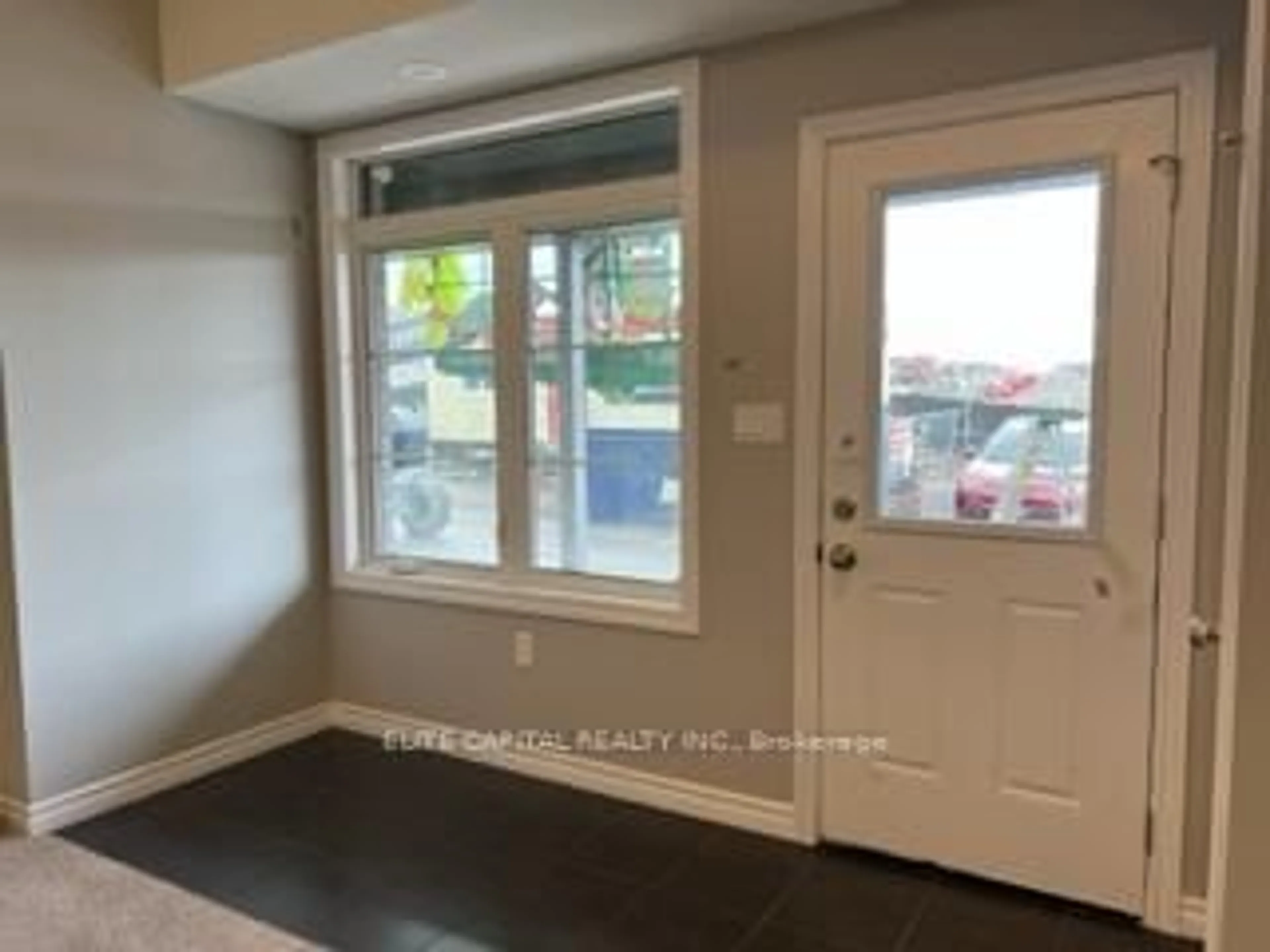 Indoor entryway for 104 Oat Lane, Kitchener Ontario N2R 0S8