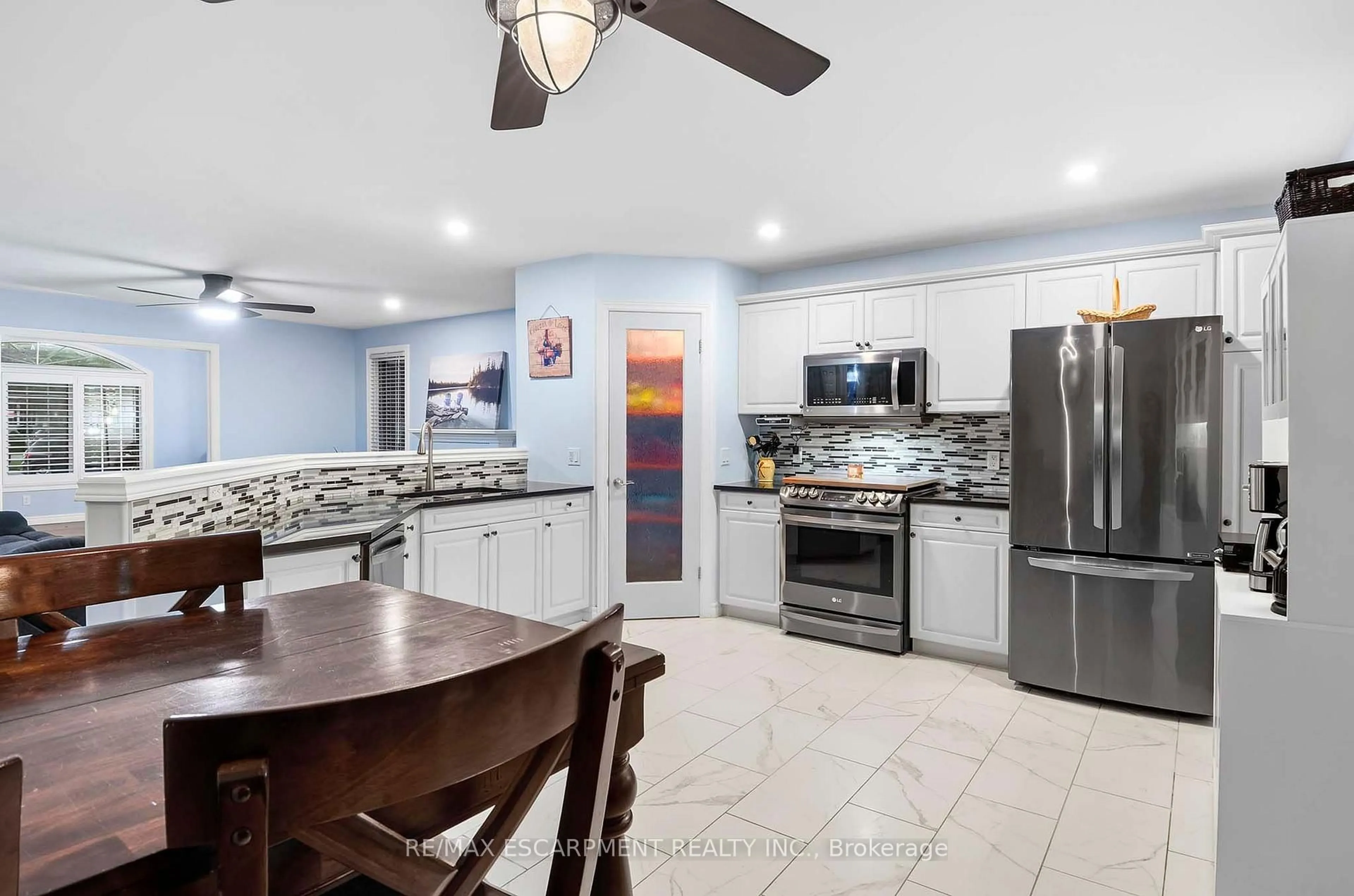 Open concept kitchen, ceramic/tile floor for 11 Simon Crt, Norfolk Ontario N0E 1Y0