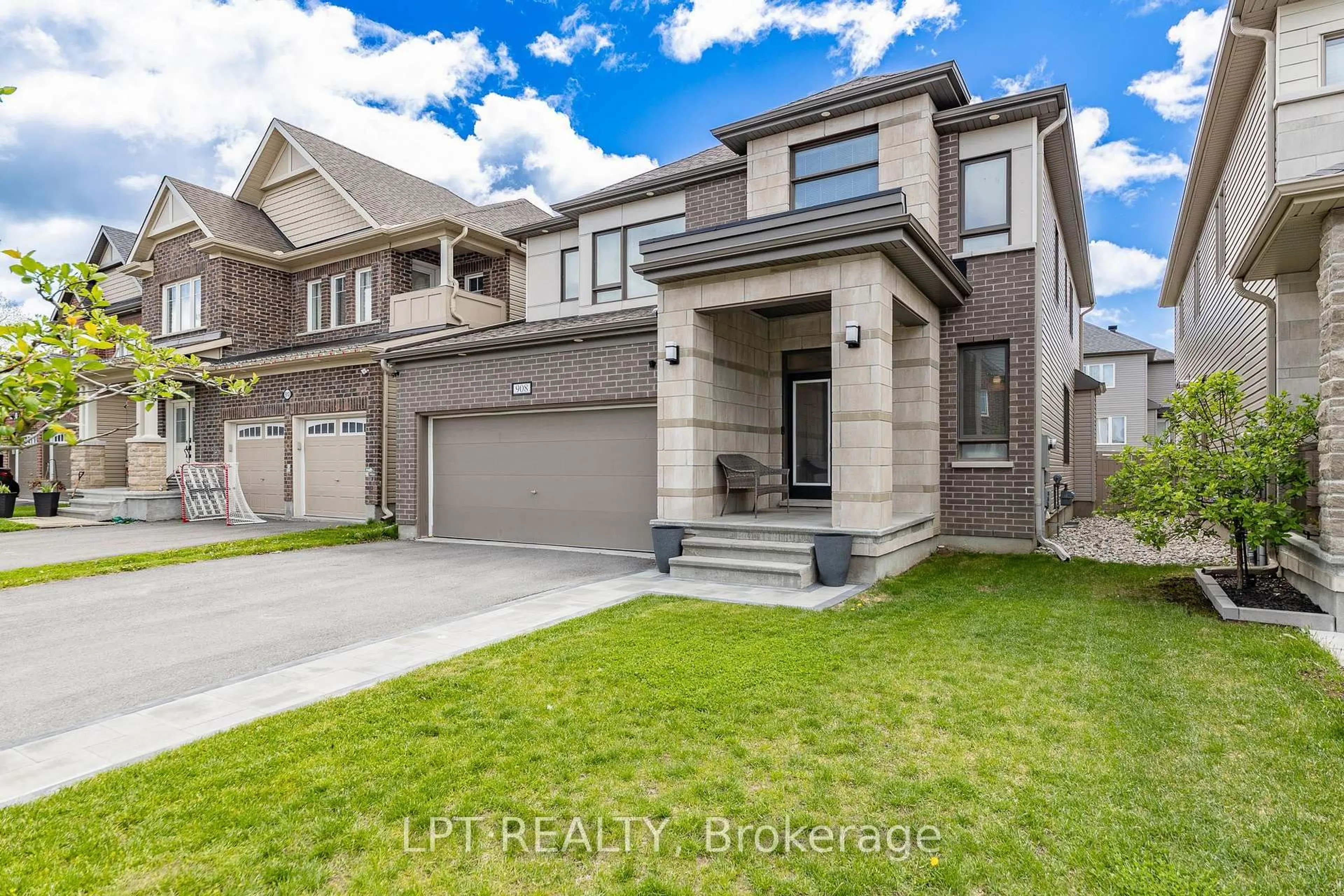 Home with brick exterior material, street for 908 Pedigree St, Stittsville Ontario K2S 0Y5