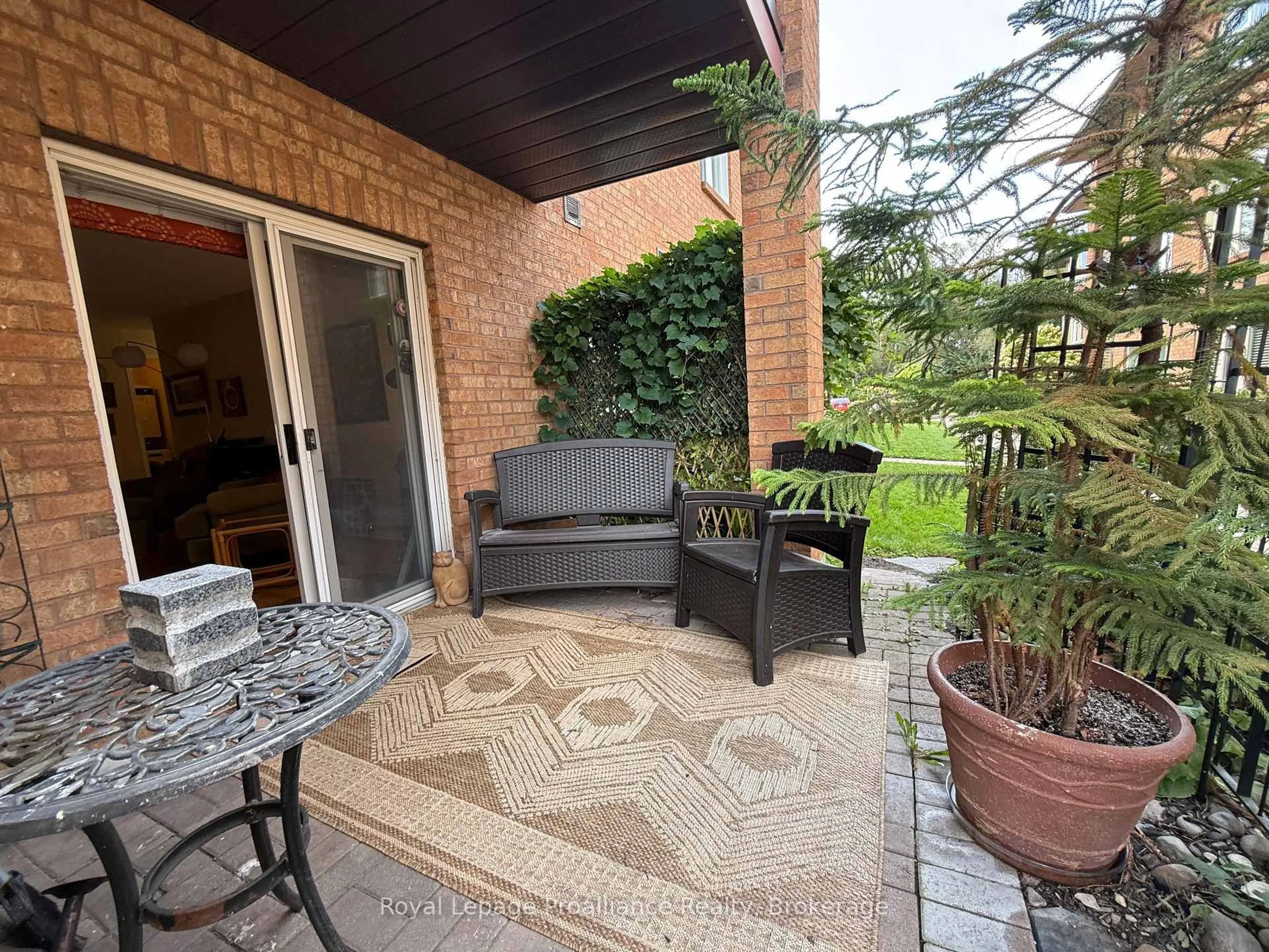 Patio, street for 2181 Walker Ave #102, Peterborough Ontario K9L 1T6