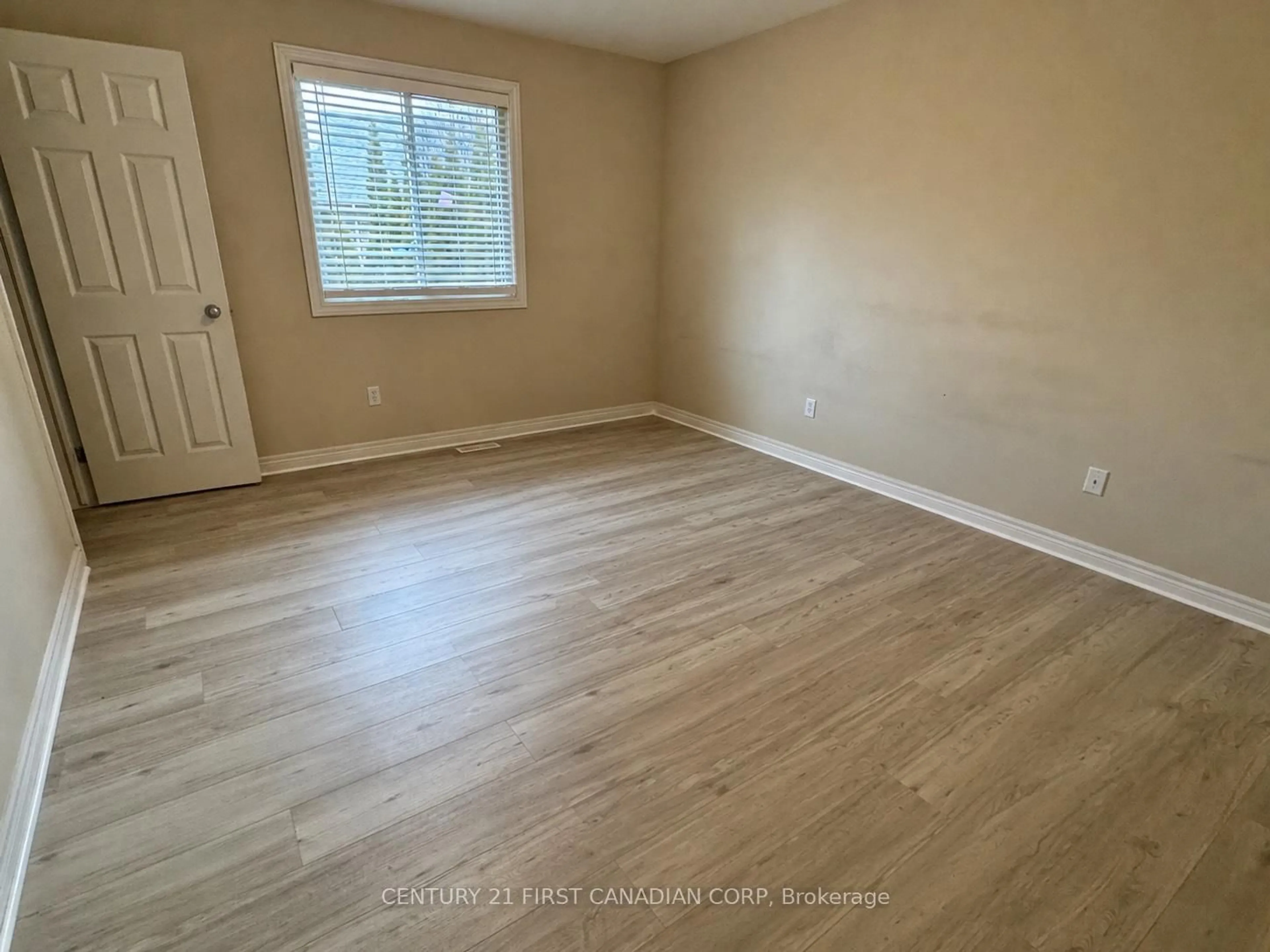 A pic of a room for 994 Marigold St, London North Ontario N5X 4N8