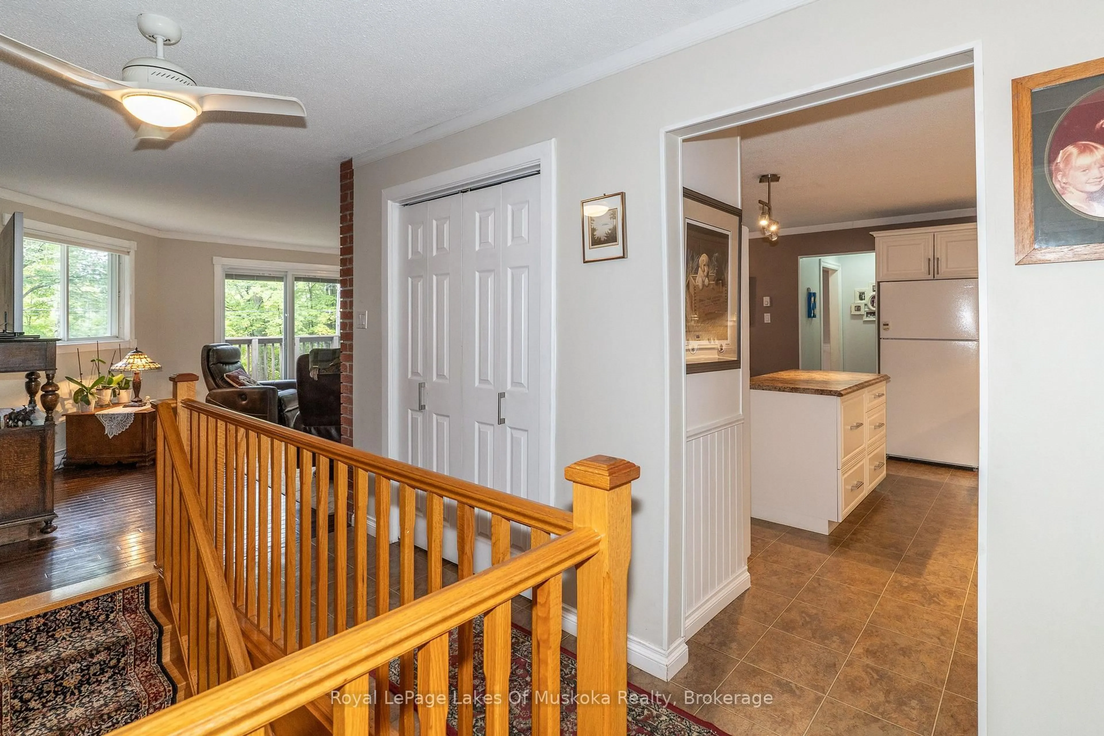 Unknown for 230 Lakeview Ave, Gravenhurst Ontario P1P 1R4