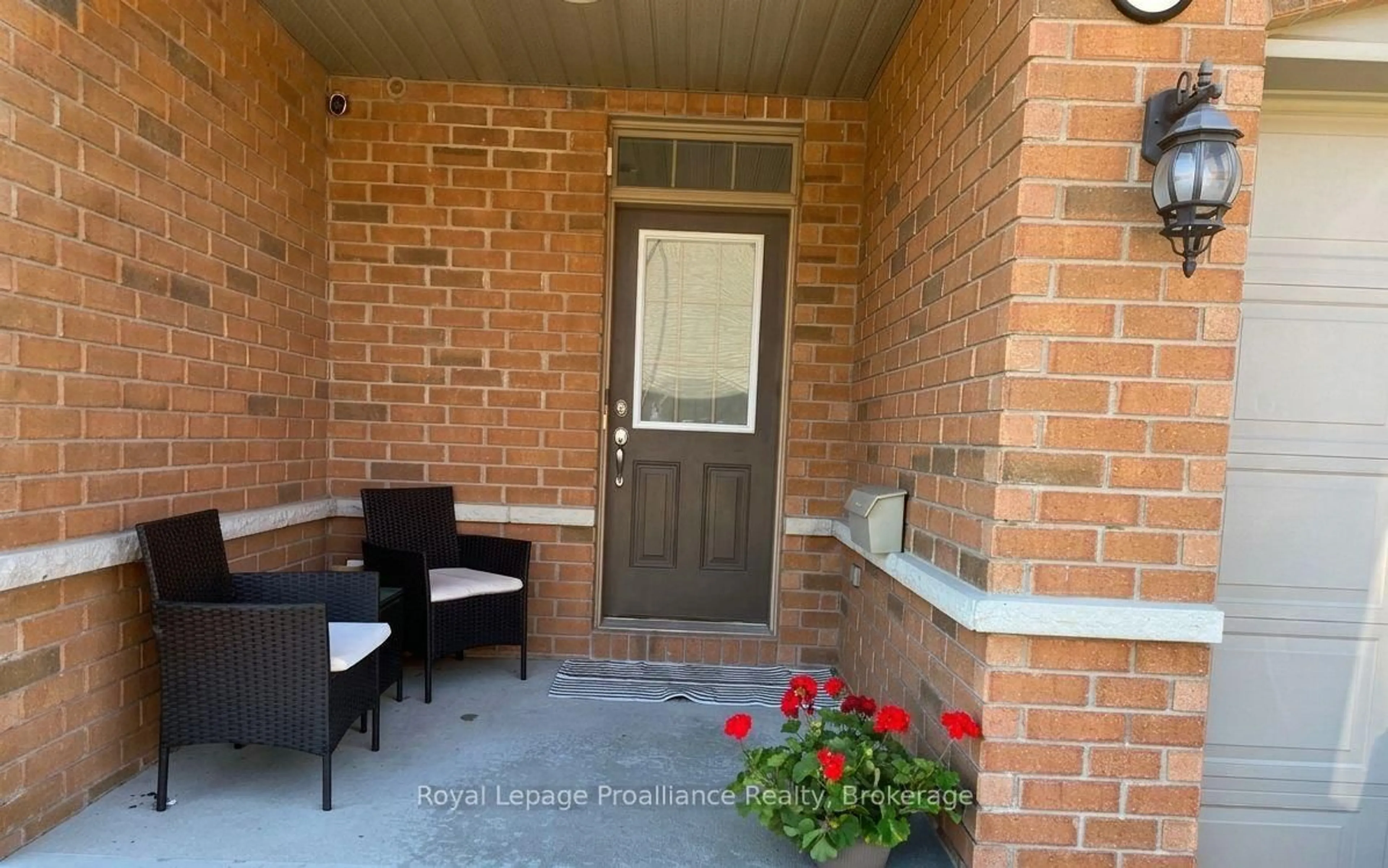 Indoor entryway for 194 Haig Rd #33, Belleville Ontario K8N 0A8