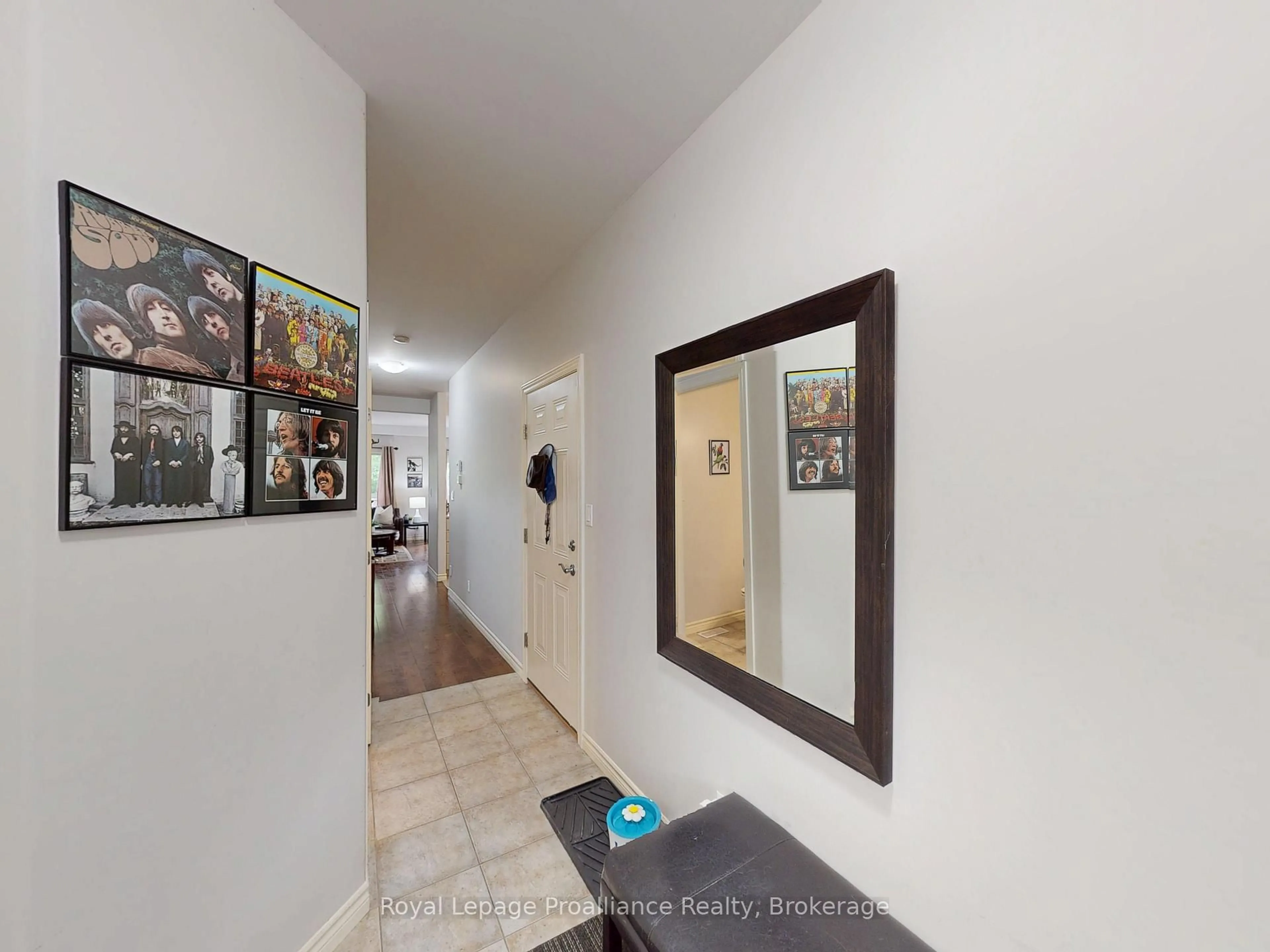 Indoor foyer for 194 Haig Rd #33, Belleville Ontario K8N 0A8