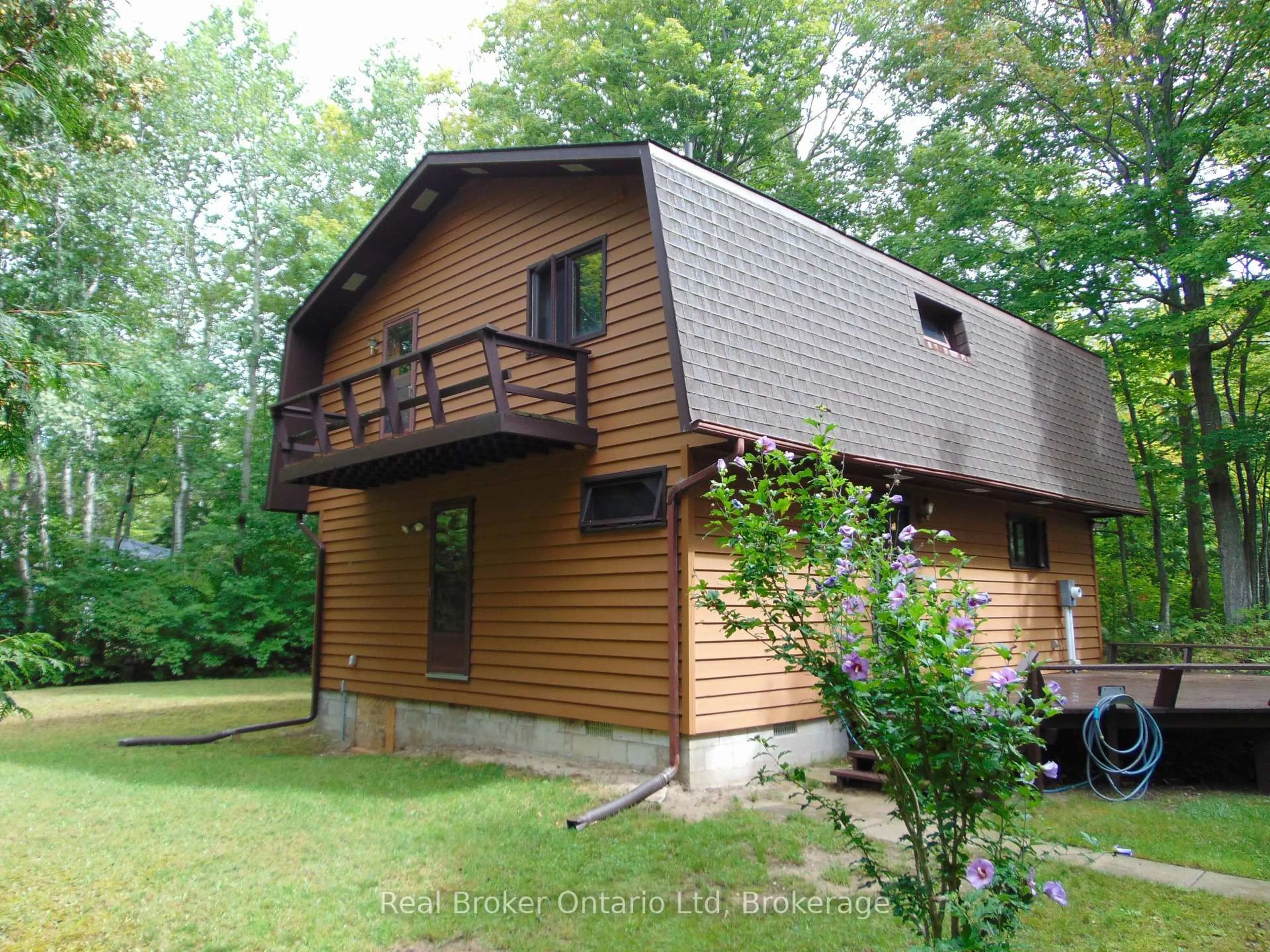 Home with vinyl exterior material, unknown for 14 Emerson Ave, South Bruce Peninsula Ontario N0H 2G0