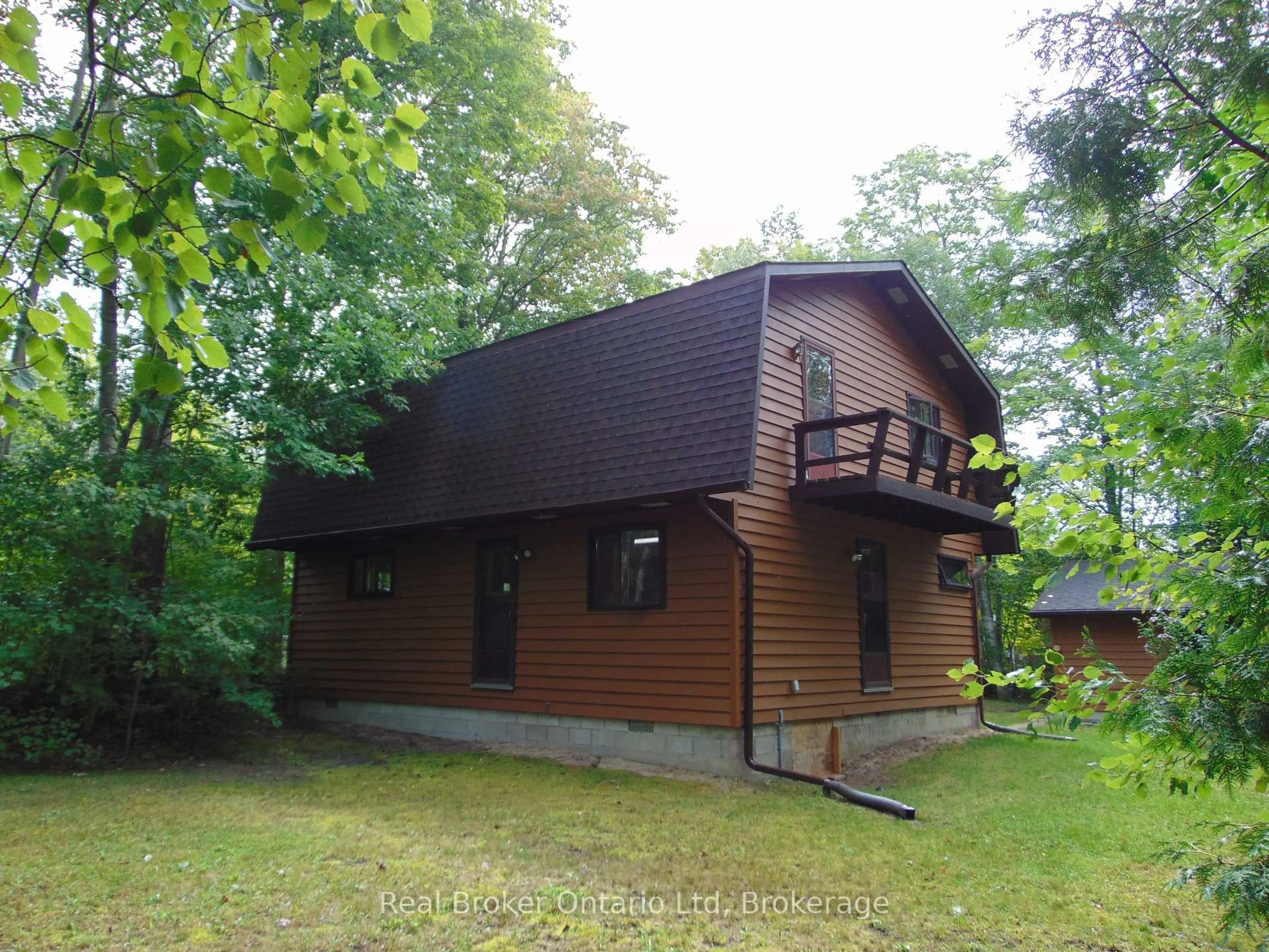 A pic from outside/outdoor area/front of a property/back of a property/a pic from drone, building for 14 Emerson Ave, South Bruce Peninsula Ontario N0H 2G0