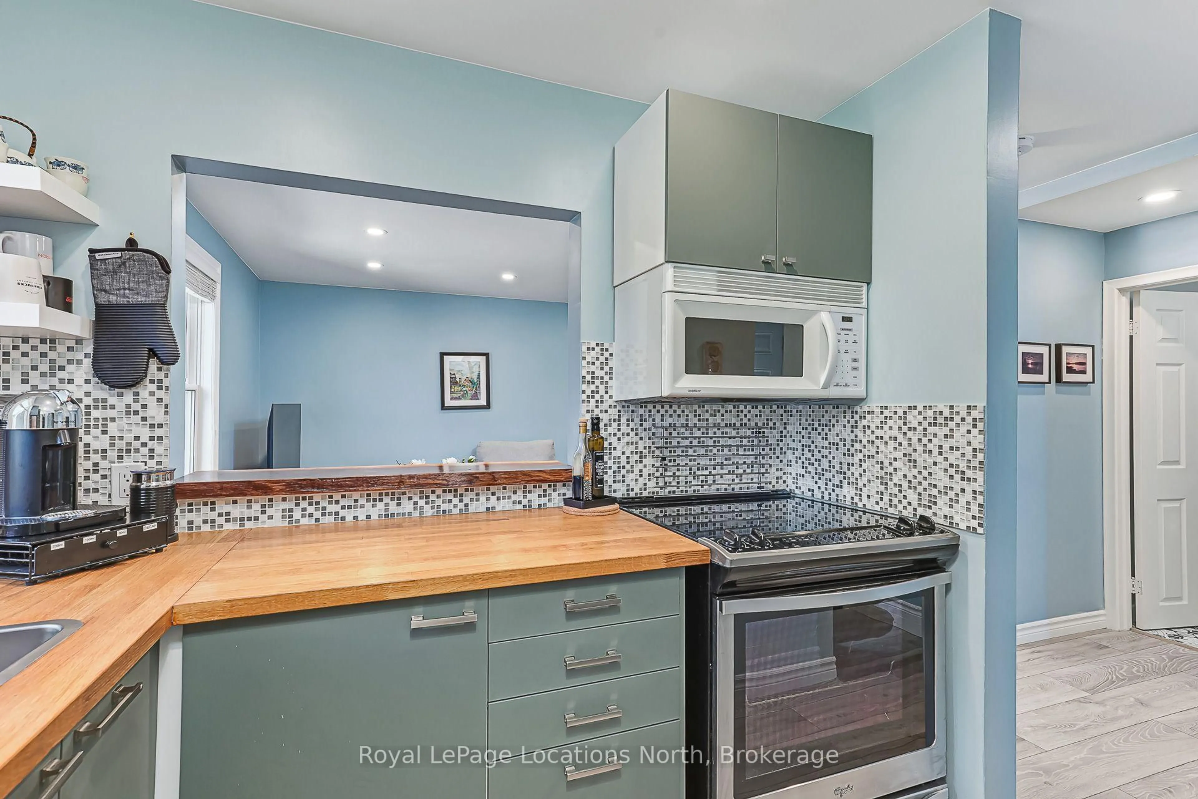 Standard kitchen, ceramic/tile floor for 110 Sykes St #301, Meaford Ontario N4L 1S6