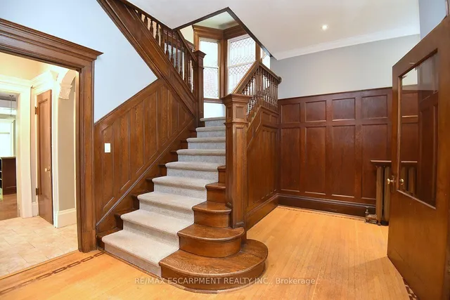34 HOLTON Ave, Hamilton 5