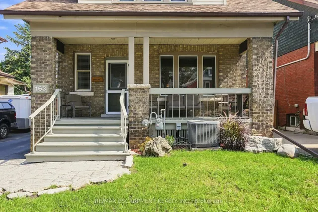 163 Grosvenor Ave, Hamilton 4