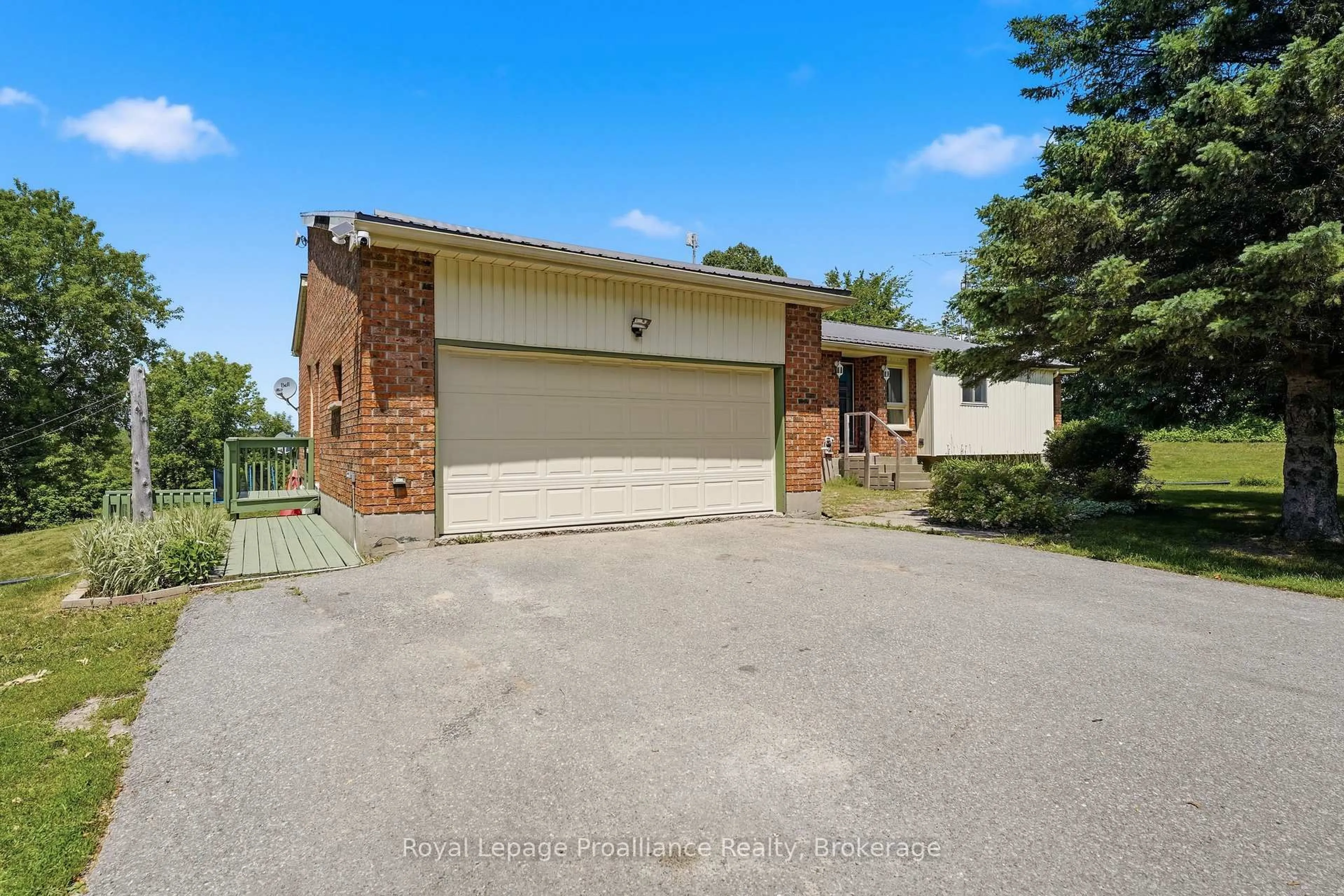 A pic from outside/outdoor area/front of a property/back of a property/a pic from drone, street for 555 Bethel Rd, Stirling Ontario K0K 3E0
