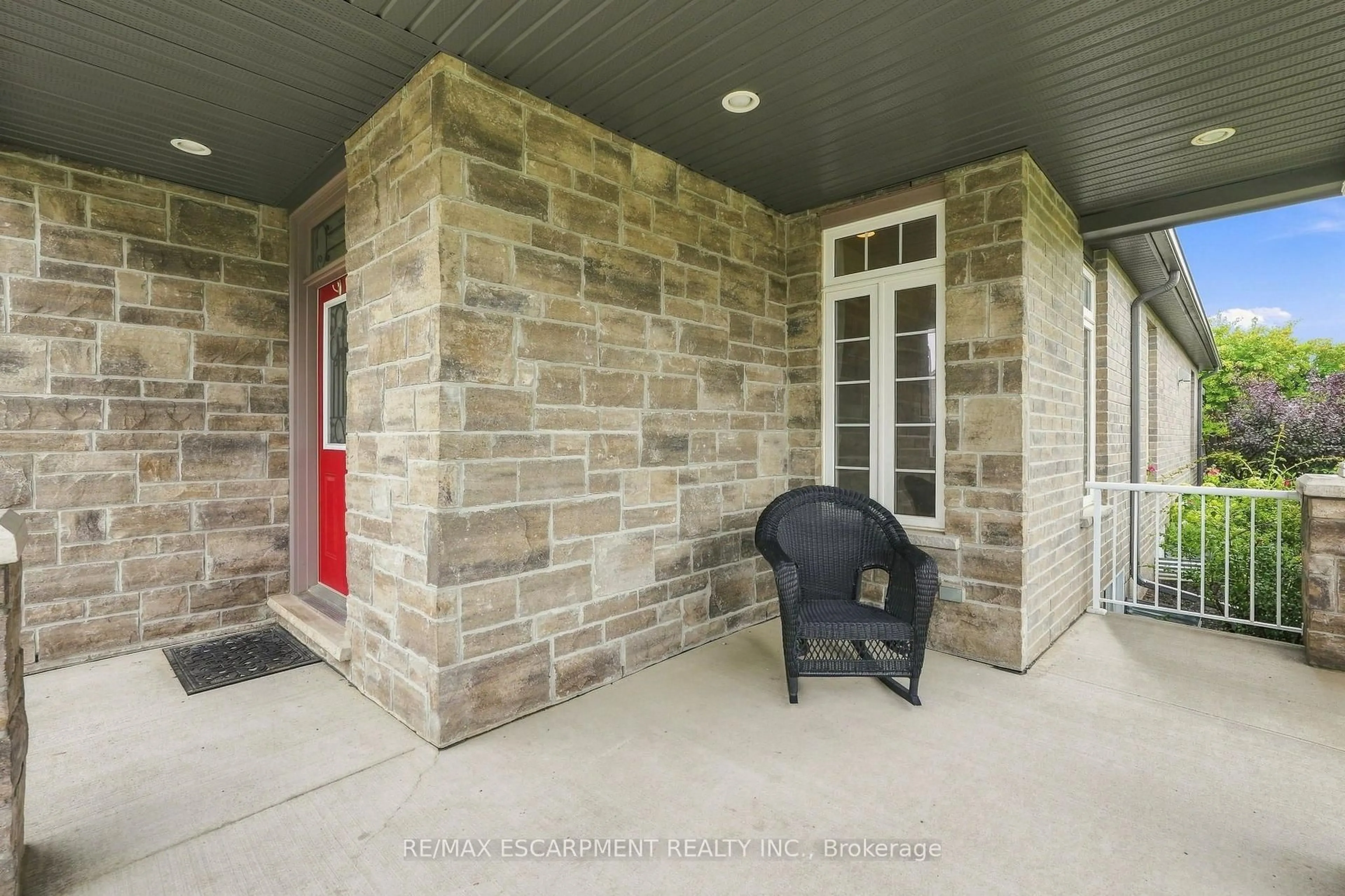 Patio, unknown for 33 Norma Cres, Guelph Ontario N1E 7M4
