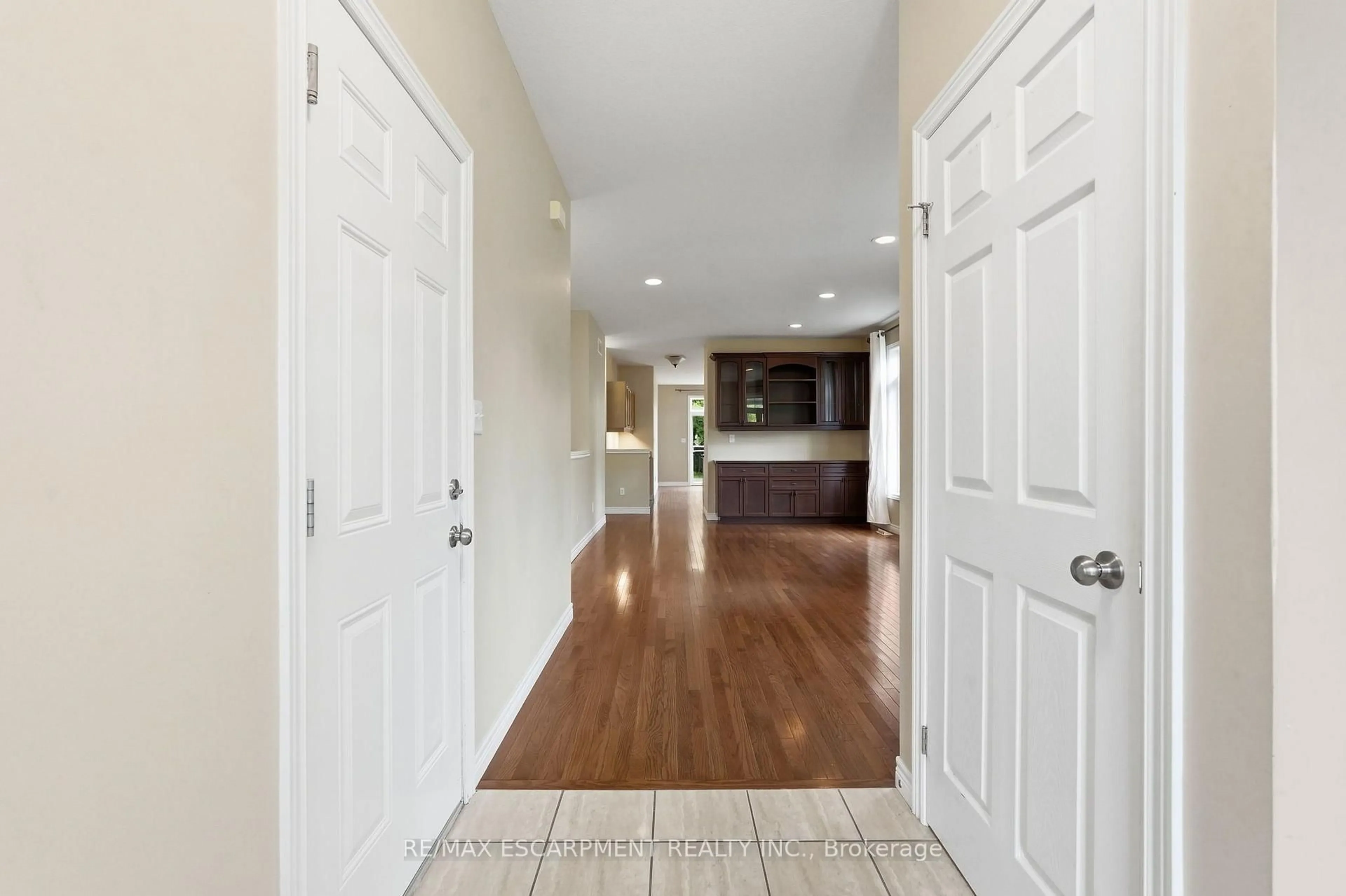 Indoor entryway for 33 Norma Cres, Guelph Ontario N1E 7M4