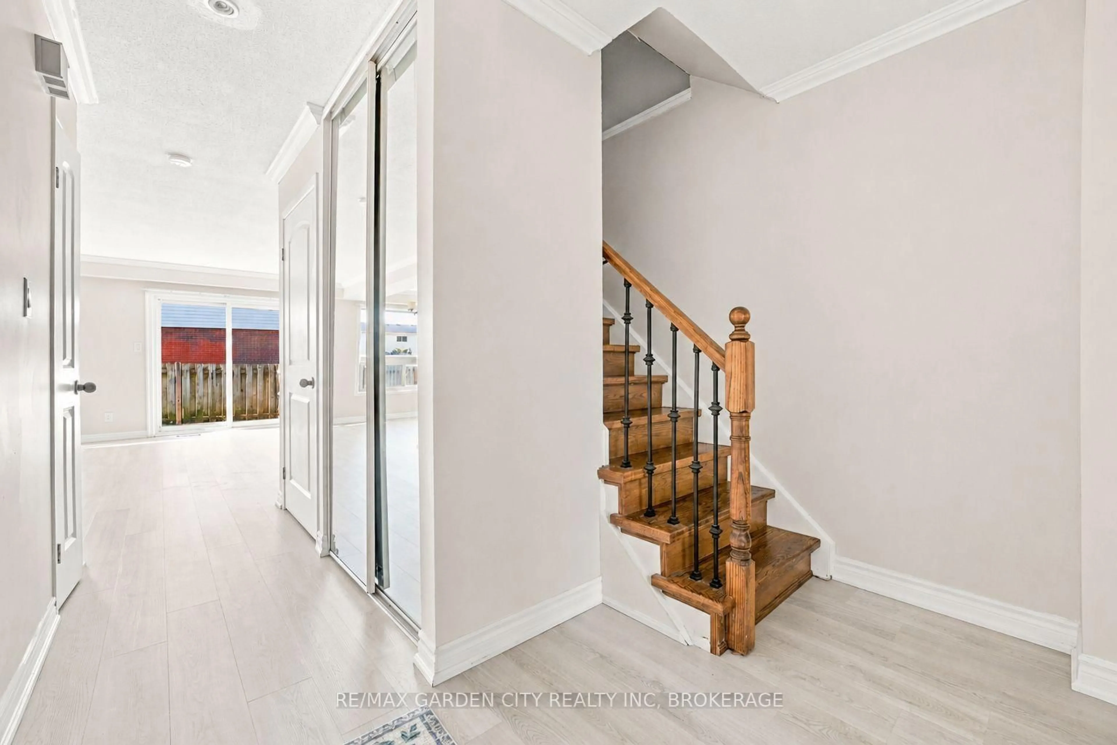 Unknown for 286 CUSHMAN Rd #116, St. Catharines Ontario L2M 6R6