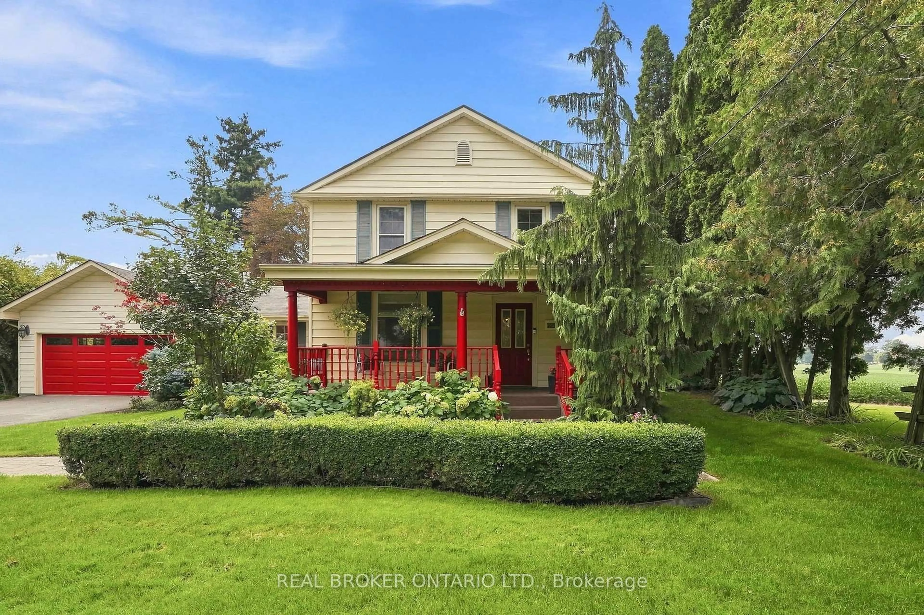 A pic from outside/outdoor area/front of a property/back of a property/a pic from drone, street for 1079 Garden Lane, Hamilton Ontario L8B 1P2