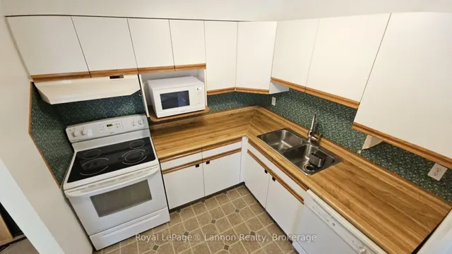 500 Toledo St #113, Thunder Bay 5
