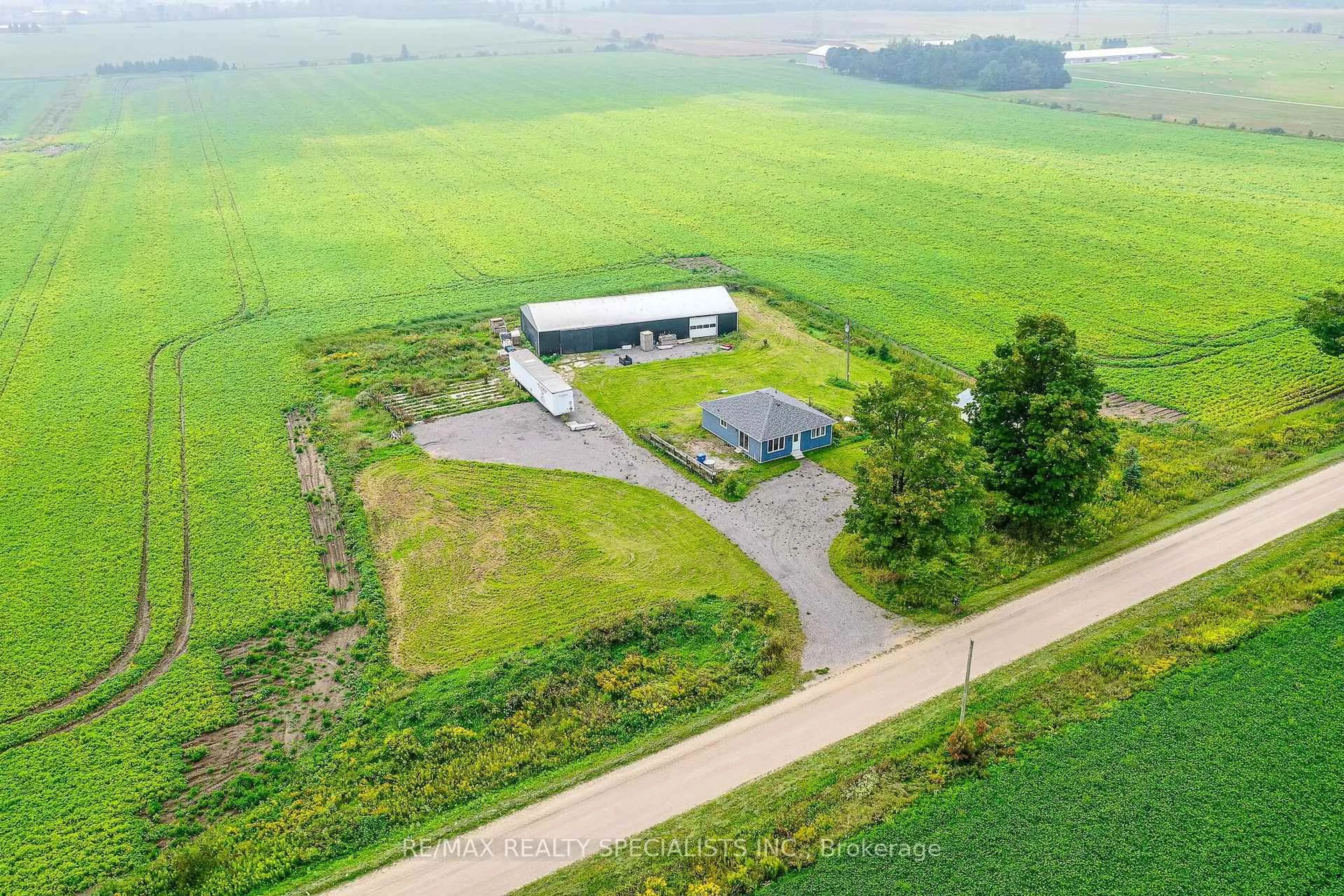 A pic from outside/outdoor area/front of a property/back of a property/a pic from drone, building for 441158 Concession Road 12-13, East Luther Grand Valley Ontario L9W 0Z9
