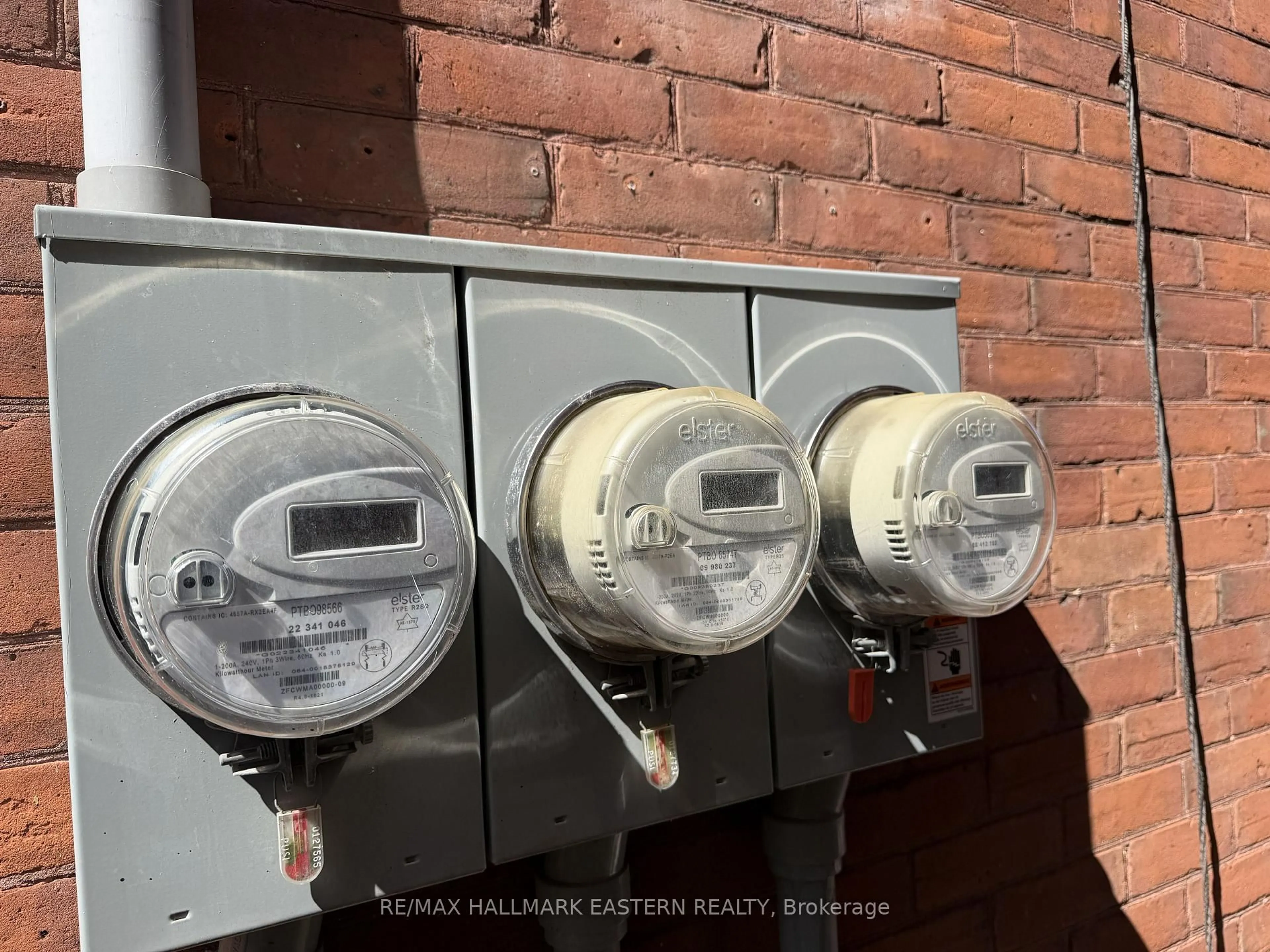 Kitchen with laundary machines, cement floor for 194 London St, Peterborough Ontario K9H 2Y9