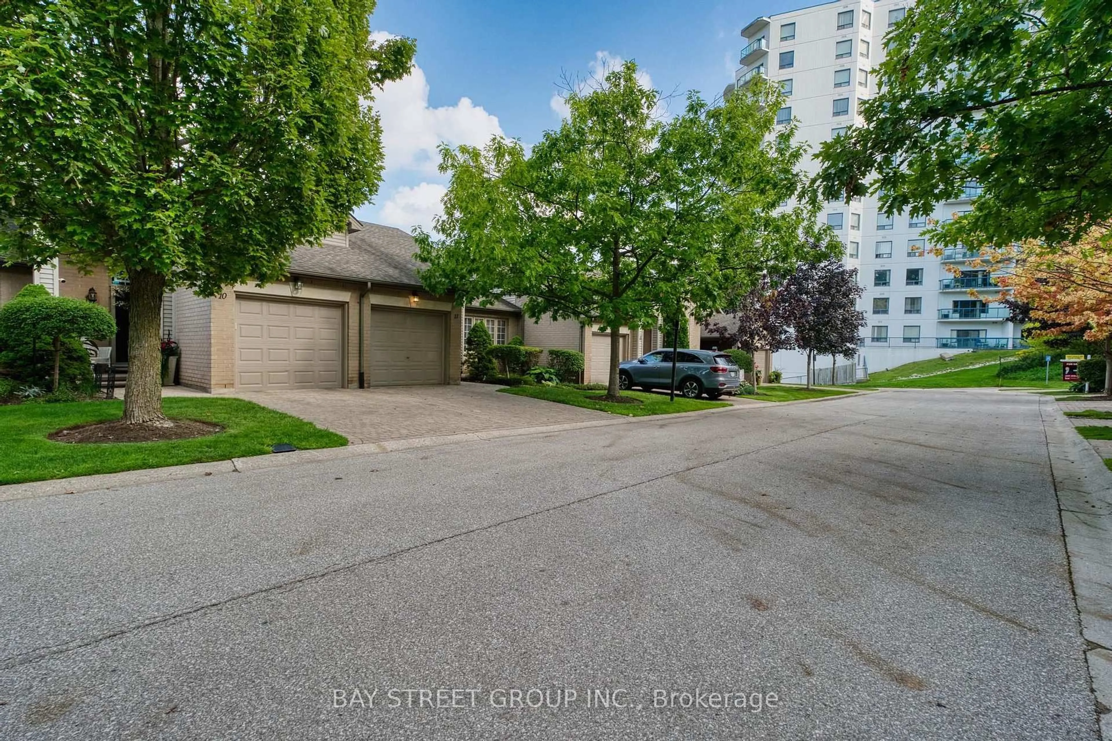 A pic from outside/outdoor area/front of a property/back of a property/a pic from drone, street for 270 North Centre Rd #11, London North Ontario N6G 5E2