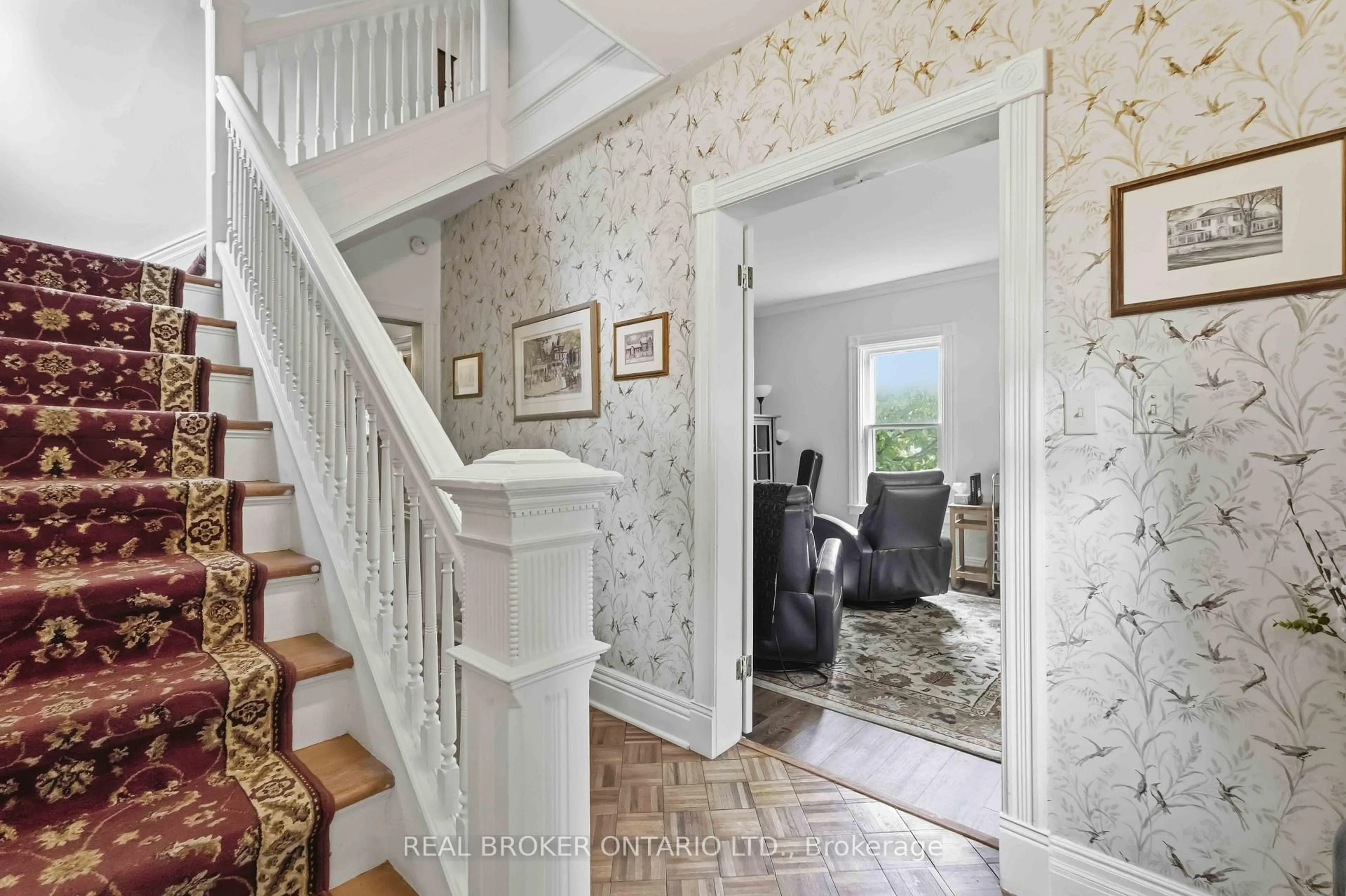 Indoor entryway for 53 Archange St, Fort Erie Ontario L2A 3K6