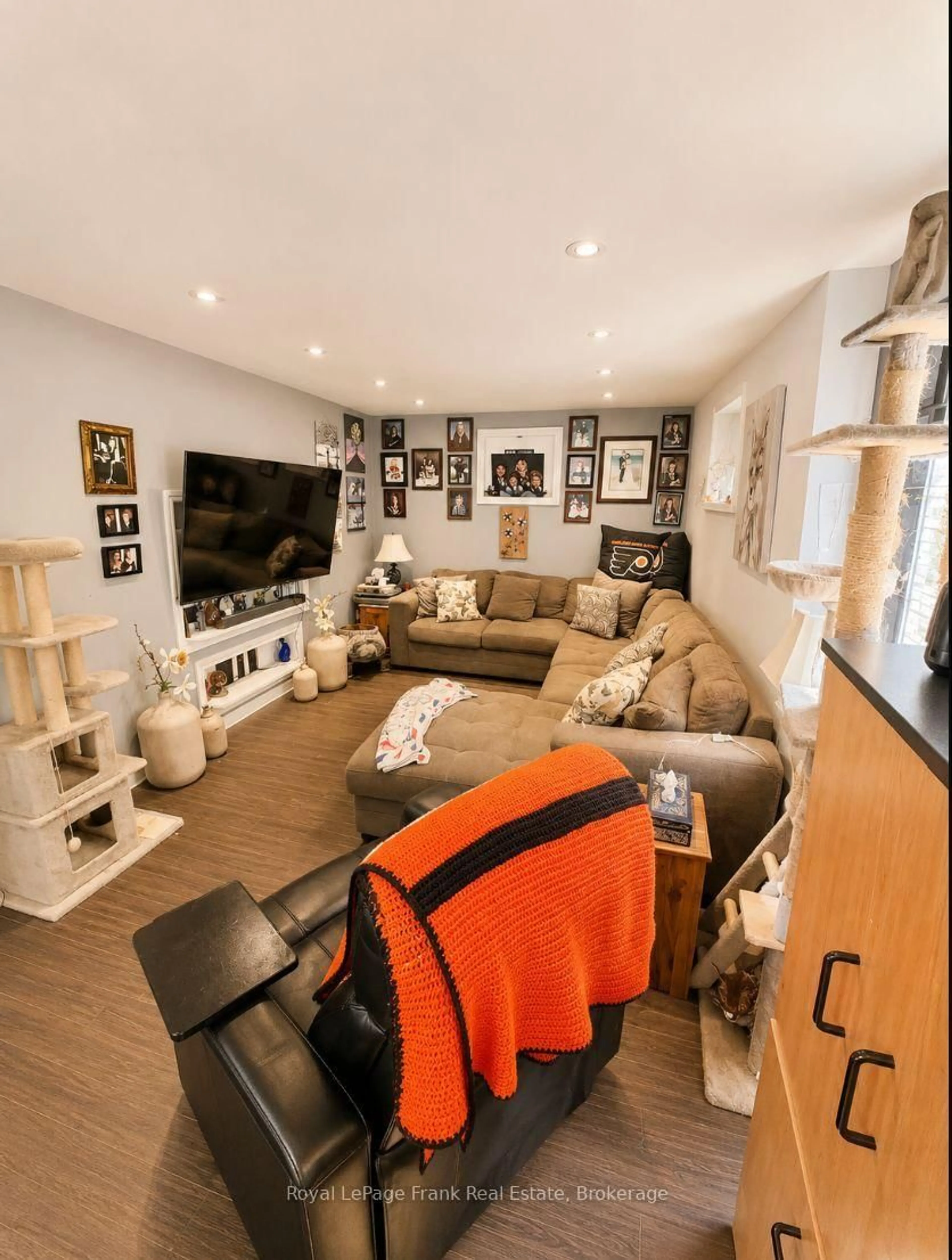 Living room with furniture, unknown for 1630 Musclow Greenview Rd, Bancroft Ontario K0L 1C0