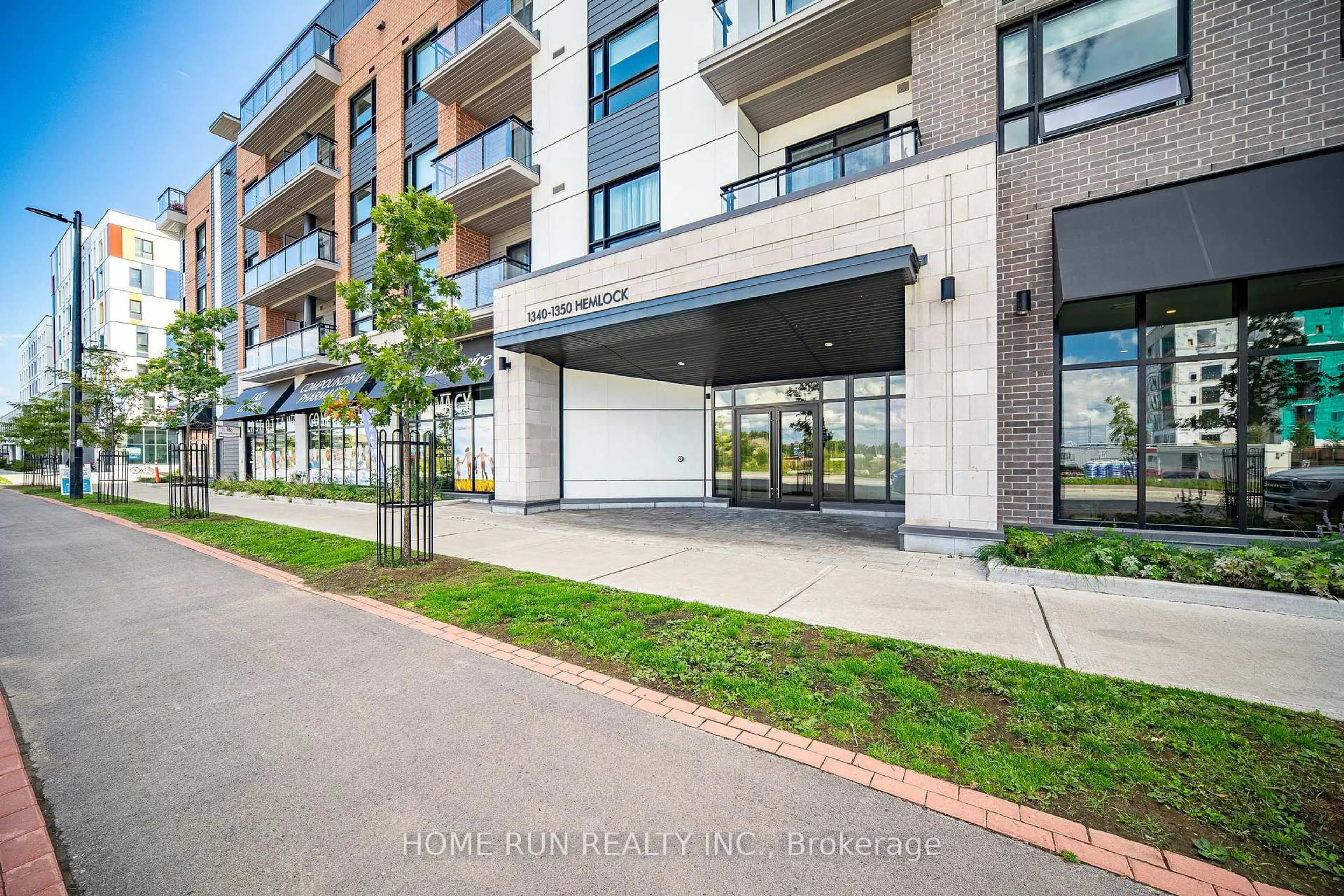 Unknown for 1350 Hemlock Rd #320, Ottawa Ontario K1K 5C2