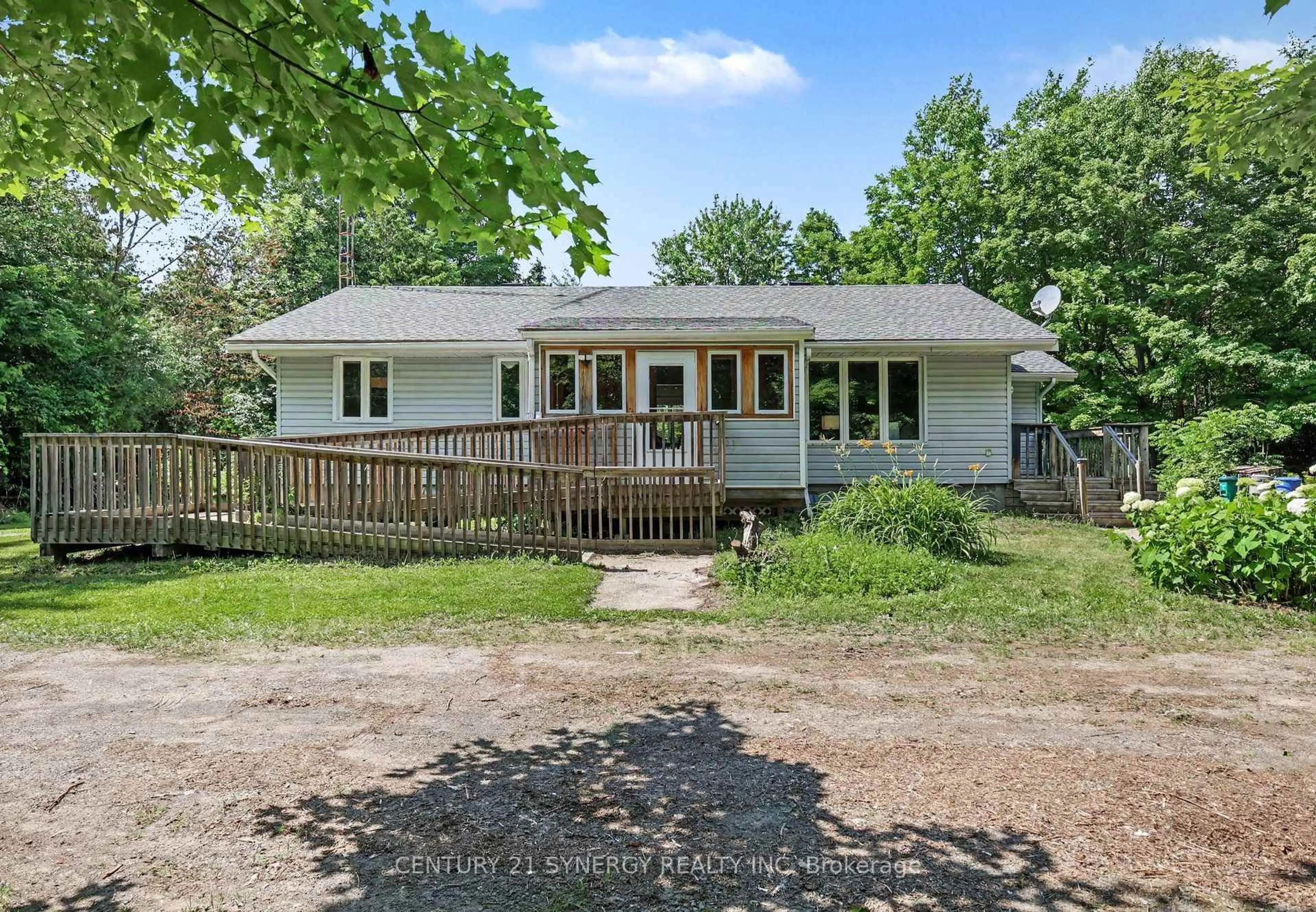 A pic from outside/outdoor area/front of a property/back of a property/a pic from drone, unknown for 2468 Mclachlin Rd, Smiths Falls Ontario K7A 4S7