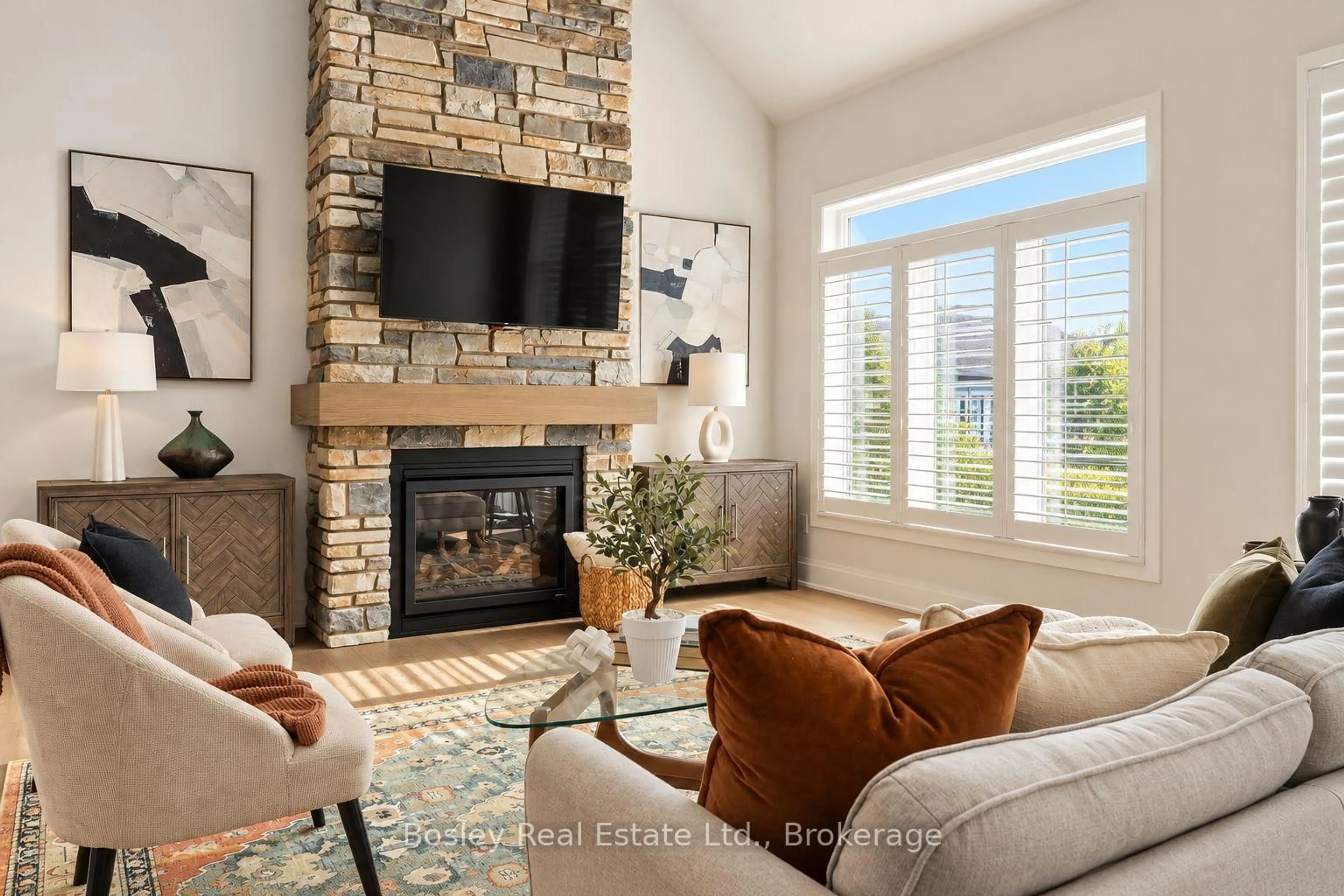 Living room with furniture, ceramic/tile floor for 117 Beacon Dr #17, Blue Mountains Ontario N0H 2P0