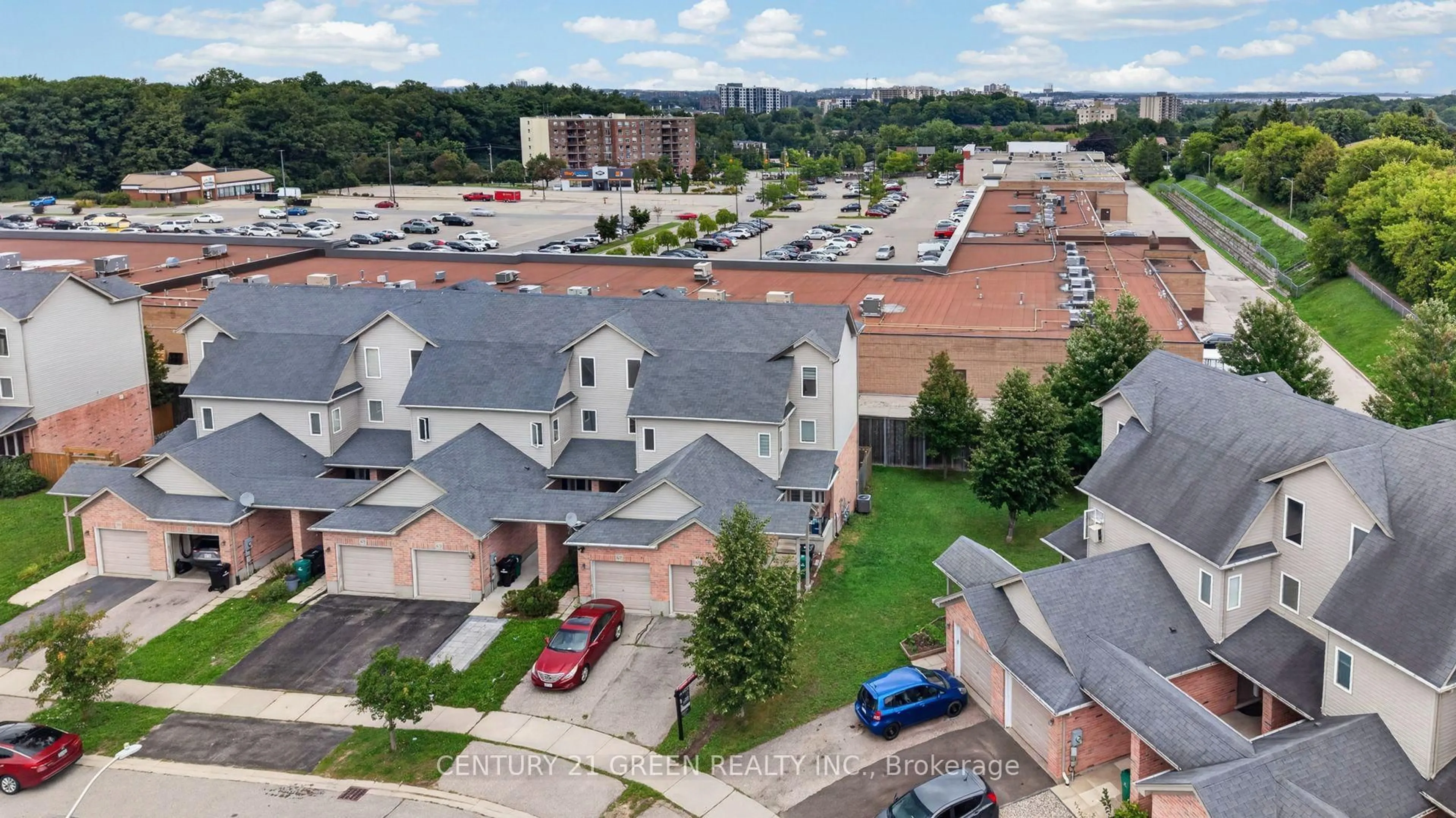 A pic from outside/outdoor area/front of a property/back of a property/a pic from drone, unknown for 69 Brookfield Cres, Kitchener Ontario N2E 0A6