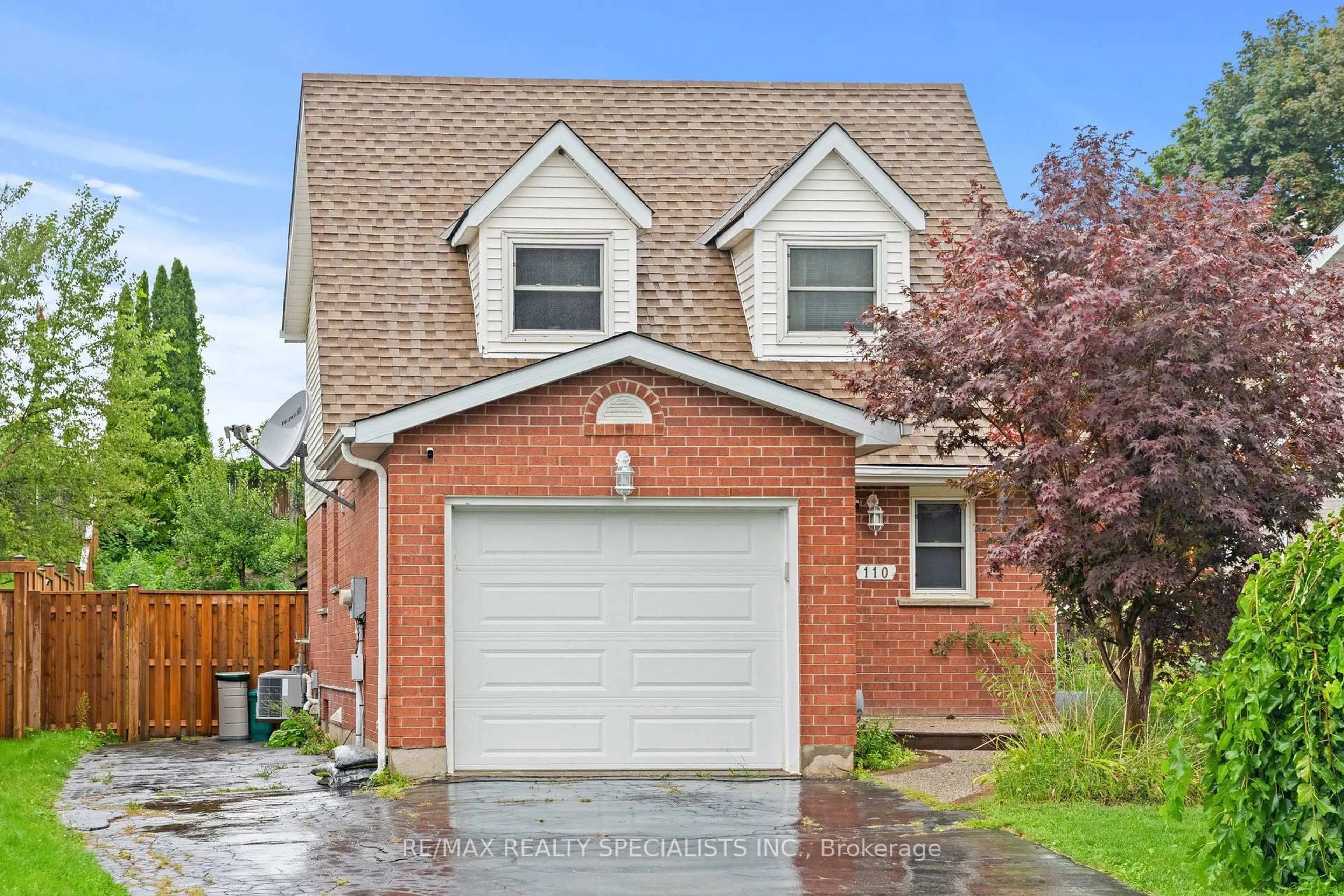 Home with brick exterior material, street for 110 Steeles Cres, Cambridge Ontario N1R 8C4