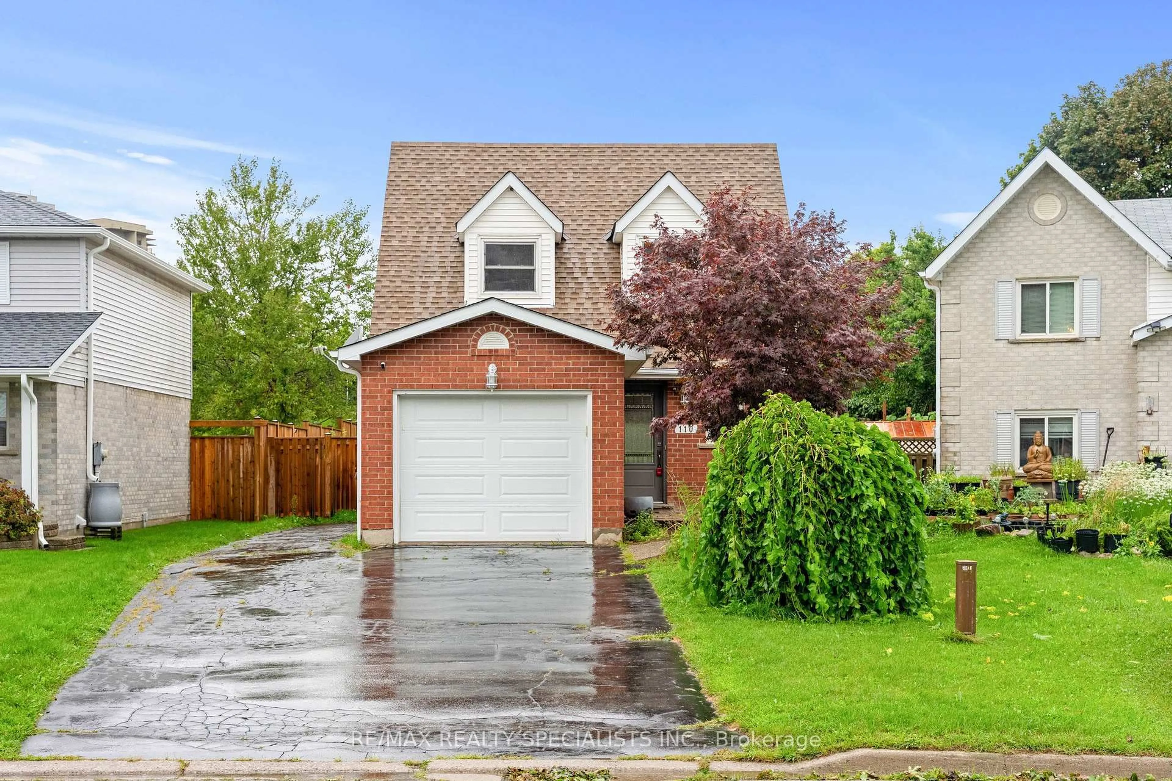 Home with brick exterior material, street for 110 Steeles Cres, Cambridge Ontario N1R 8C4