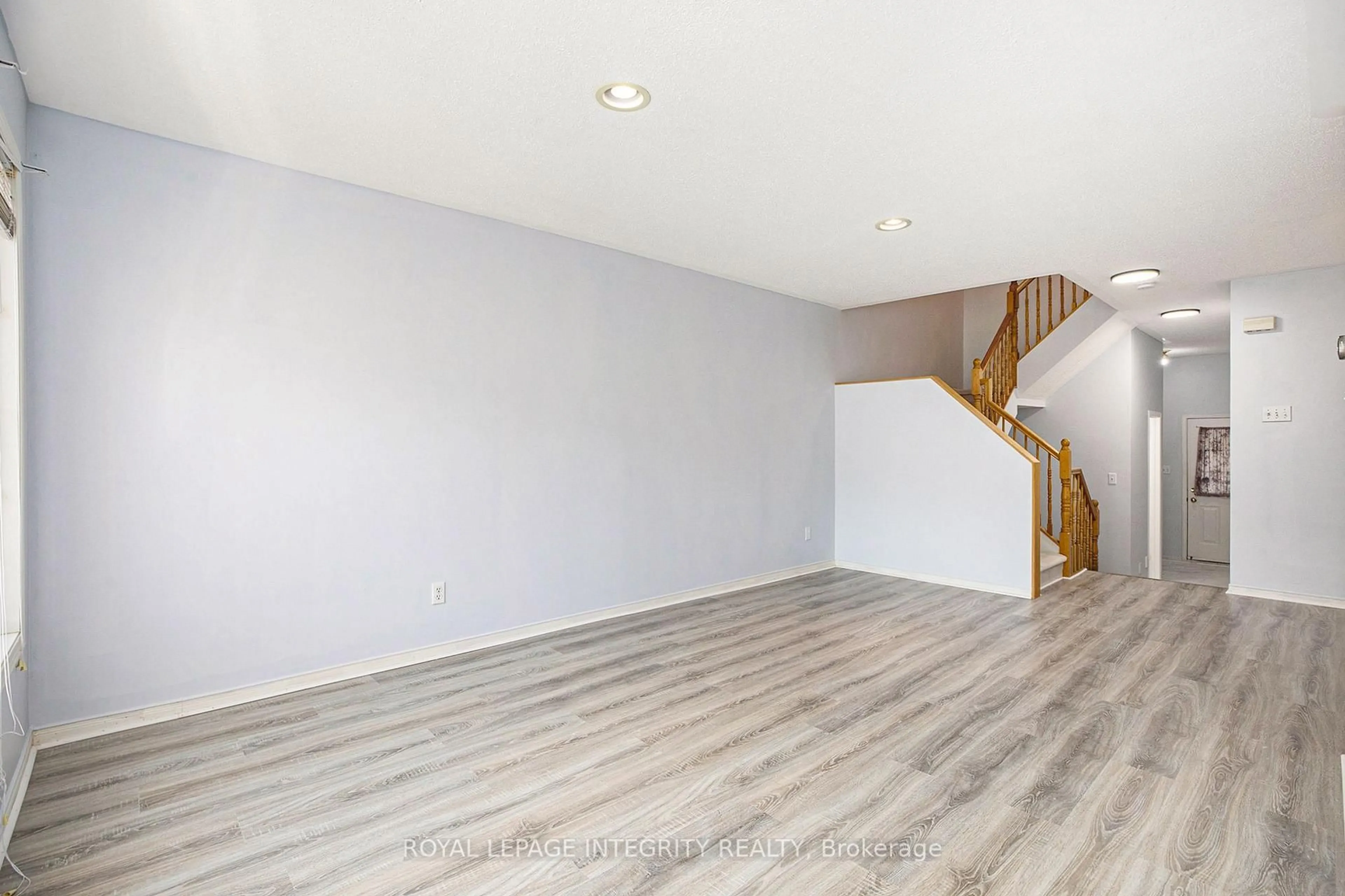 A pic of a room for 67 Landover Cres, Ottawa Ontario K2M 2W4