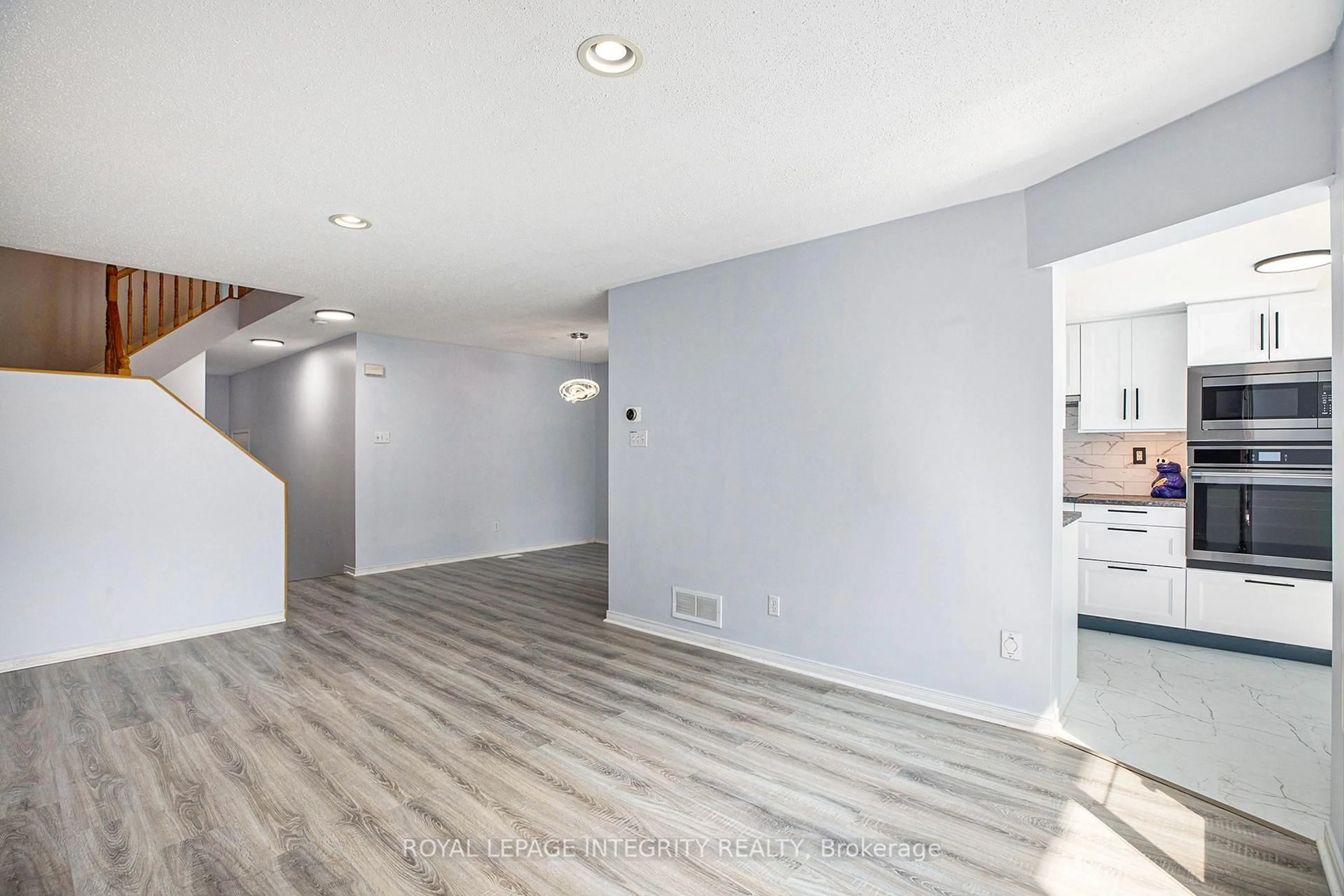 A pic of a room for 67 Landover Cres, Ottawa Ontario K2M 2W4