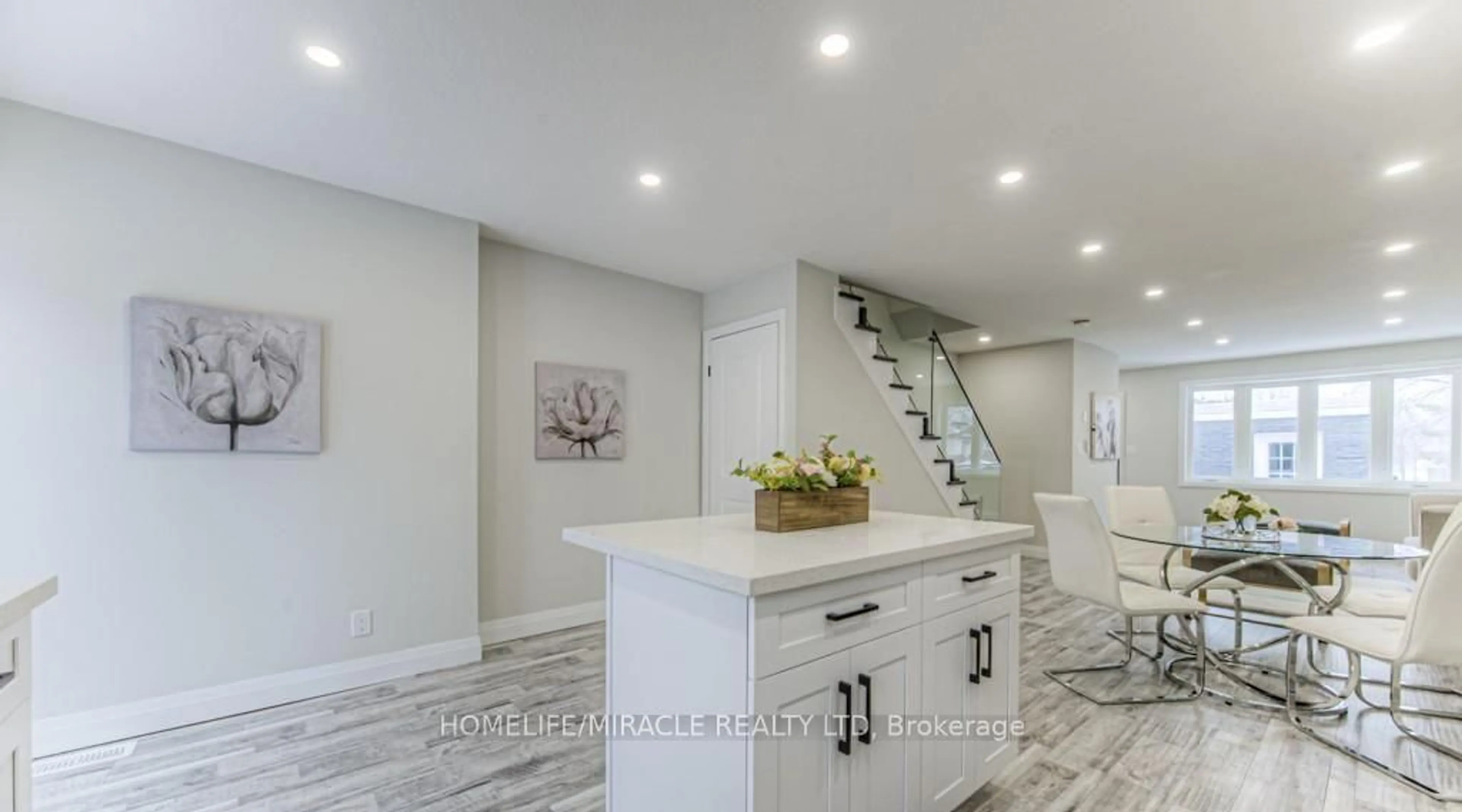 Open concept kitchen, ceramic/tile floor for 152 Overlea Dr, Kitchener Ontario N2M 1T3