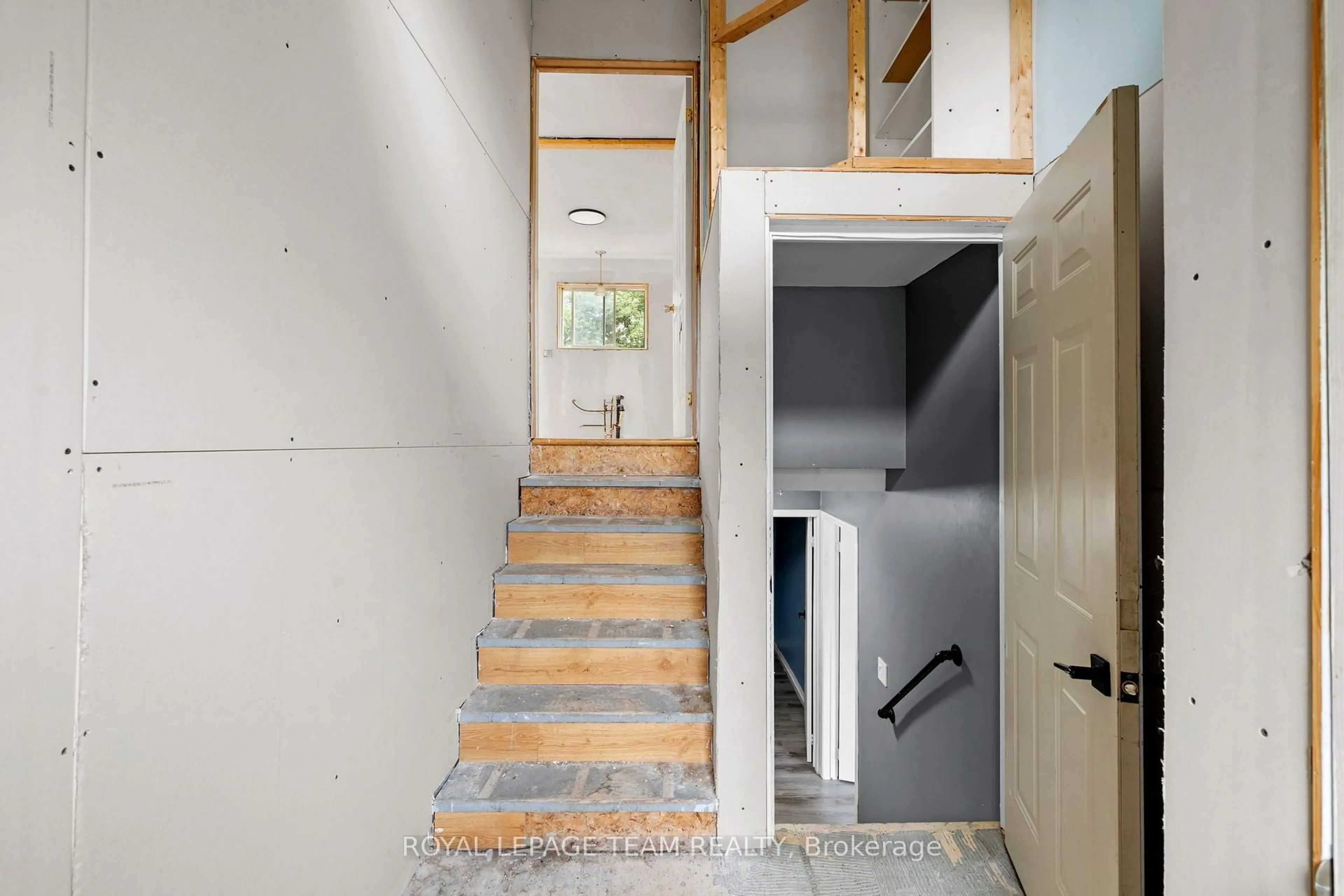 Unknown for 116 Colina St, Almonte Ontario K0A 1A0