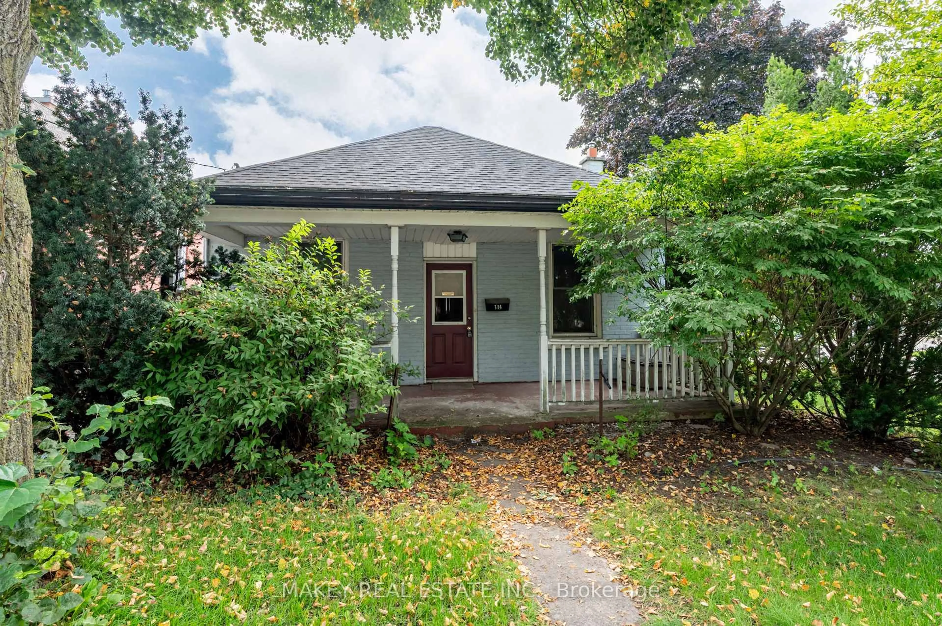 Unknown for 314 Queen St, Woodstock Ontario N4S 1M1