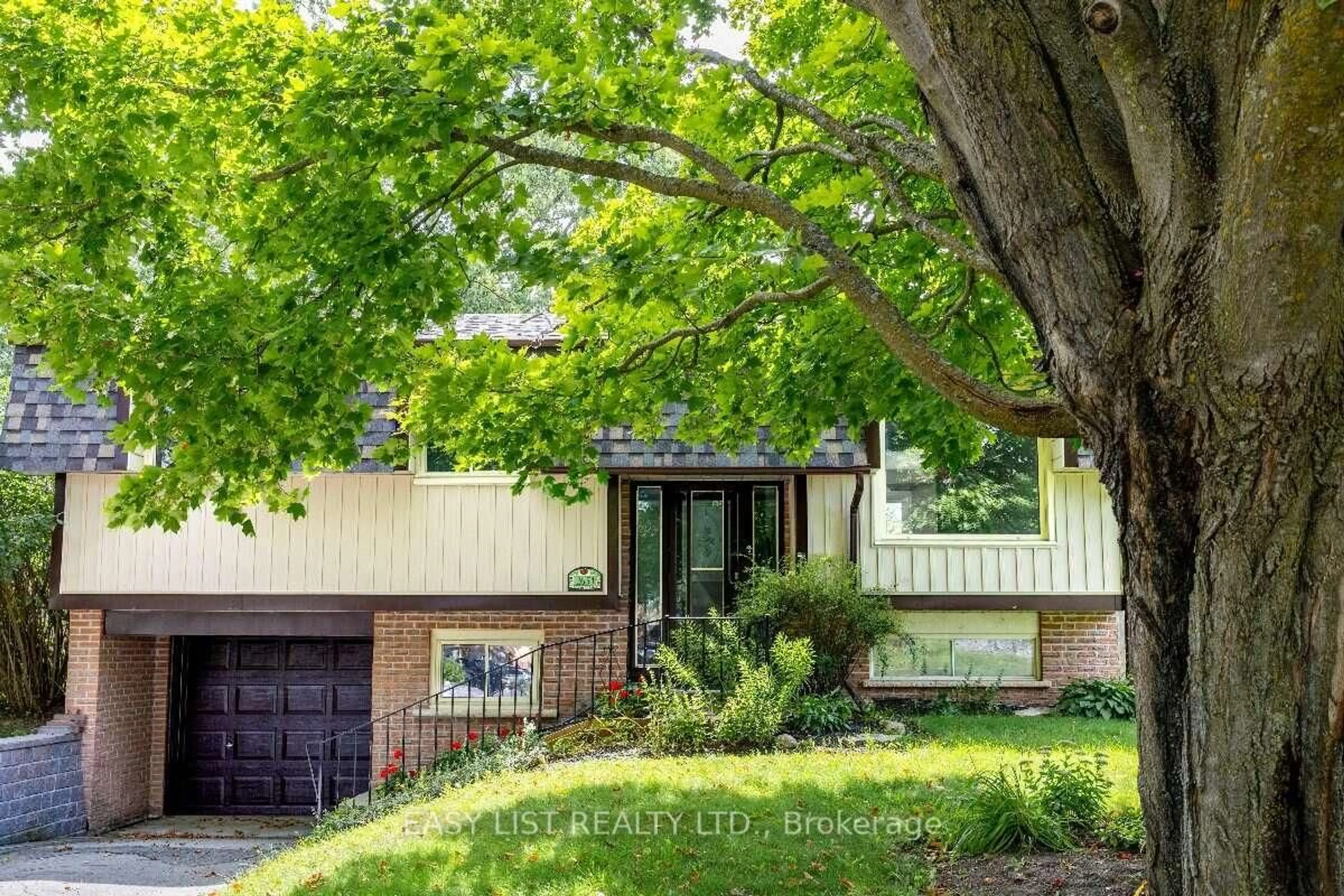 Home with brick exterior material, street for 2651 Marsdale Dr, Peterborough Ontario K9L 1R5