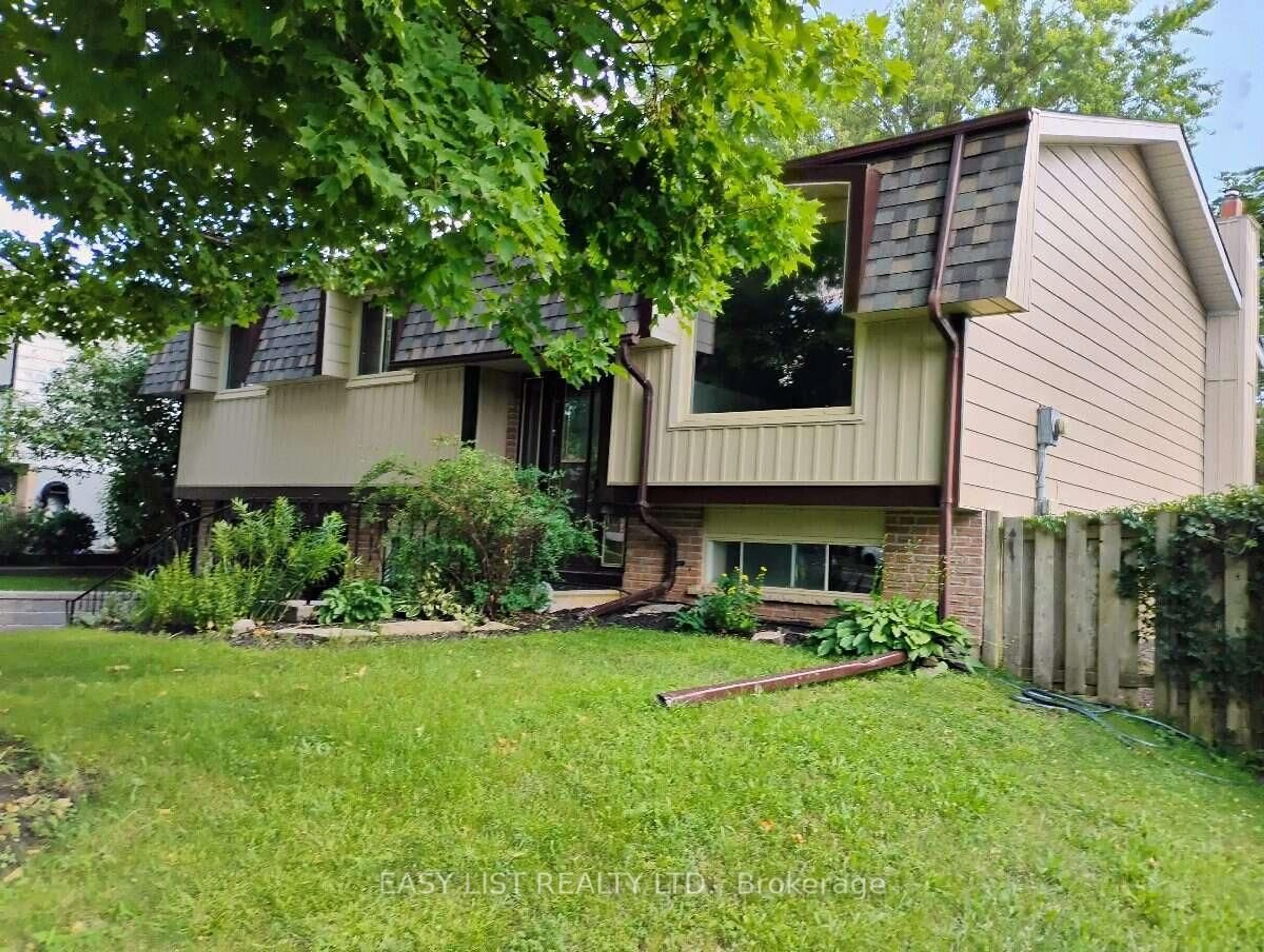 Home with vinyl exterior material, unknown for 2651 Marsdale Dr, Peterborough Ontario K9L 1R5