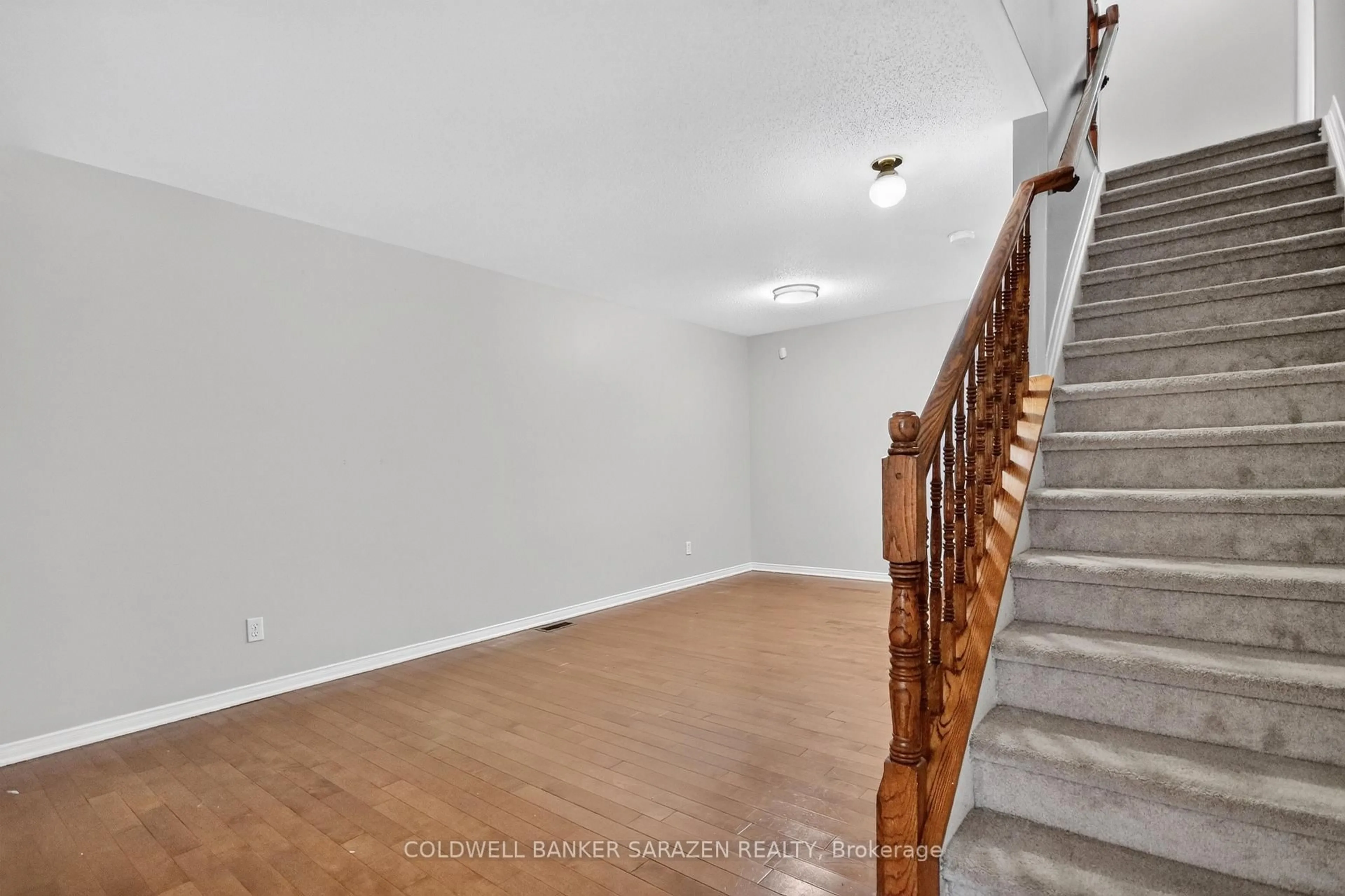 Unknown for 111 HARBOUR VIEW St, Ottawa Ontario K2G 6Z7