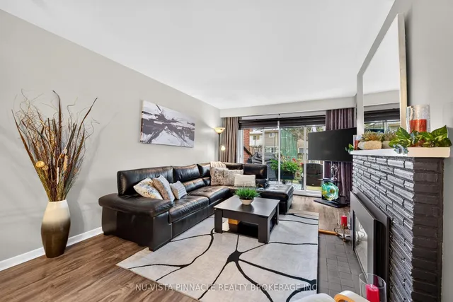 7 Arbour Glen Cres, London East 5