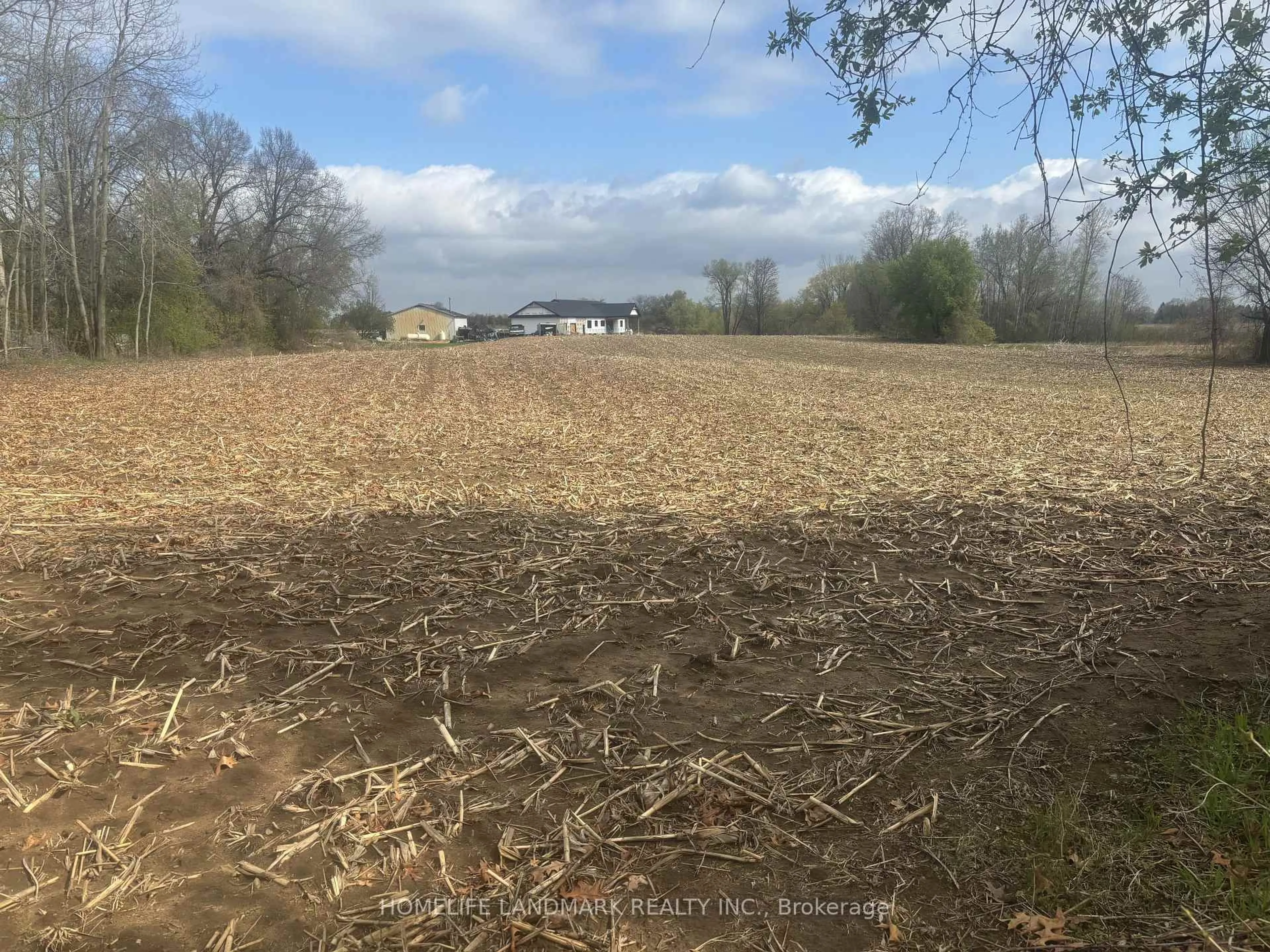 A pic from outside/outdoor area/front of a property/back of a property/a pic from drone, unknown for 18 Burford-Delhi Townline Rd, Brant Ontario N0E 1R0