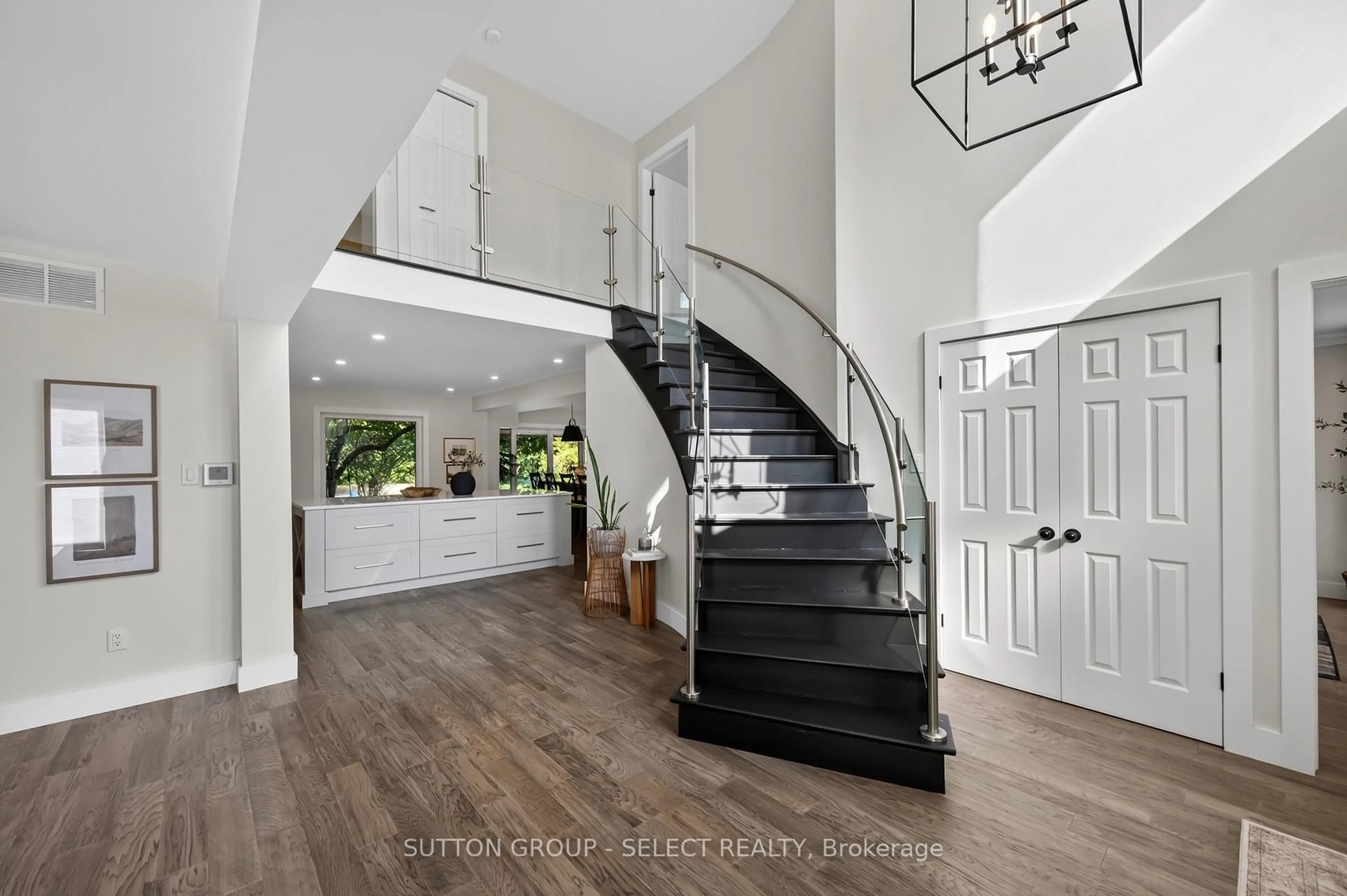 Unknown for 1316 Corley Dr, London North Ontario N6G 4K5