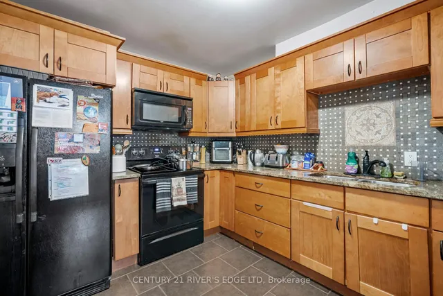 54 Hartley St, Brockville 2