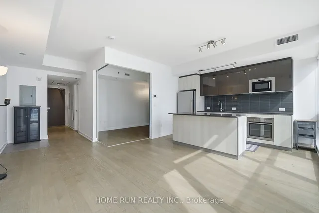 199 Slater St #1007, Ottawa 2