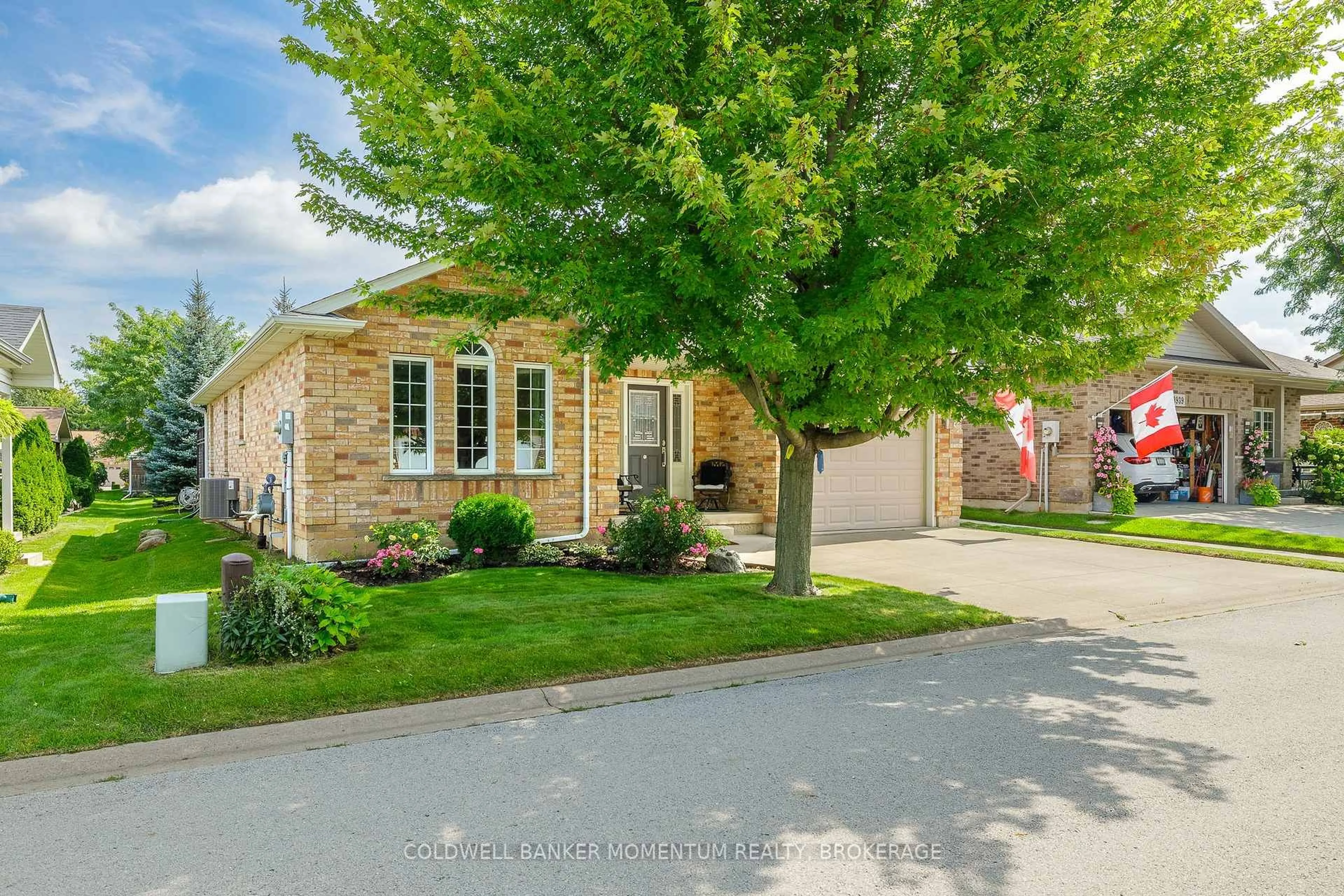 Home with brick exterior material, street for 3941 Bellwood Lane, Lincoln Ontario L0R 2C0